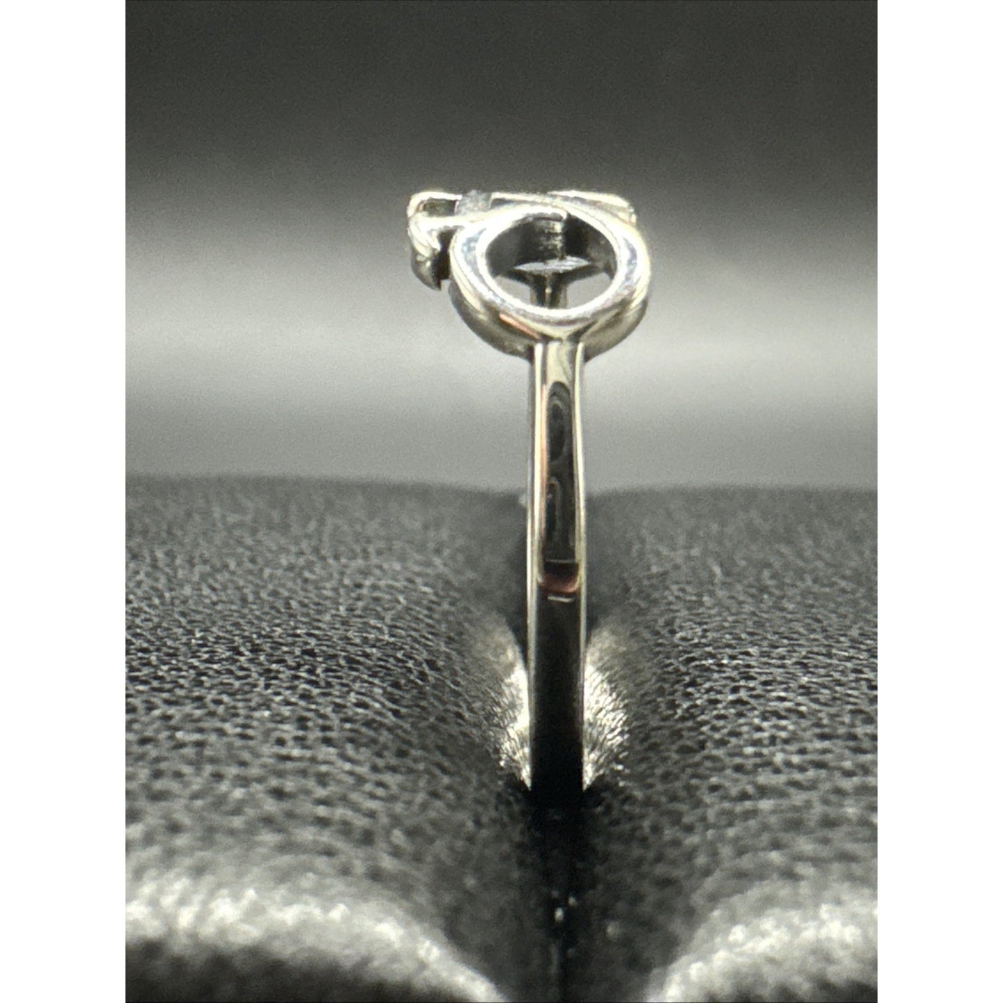 New Condition Sterling Silver Bicycle Infinity Ring 925 Size 7