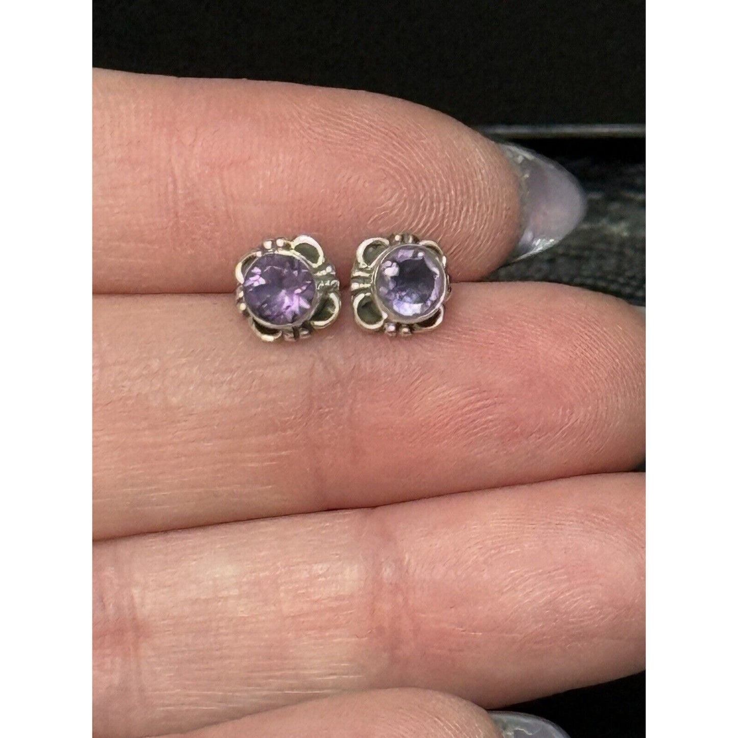 New Condition Sterling Silver Genuine Amethyst Stud Earrings 925 5MM