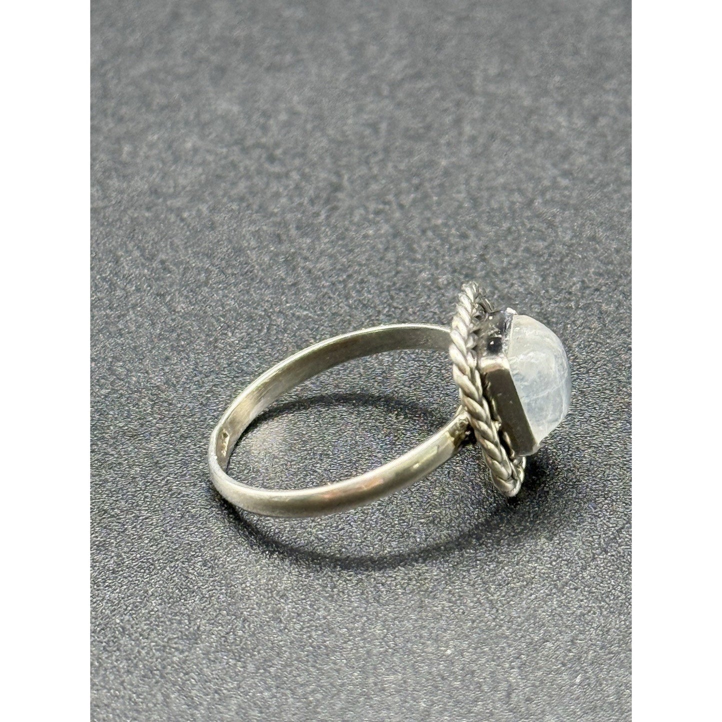 EUC Sterling Silver Square Genuine Moonstone Ring Size 7.00 P18