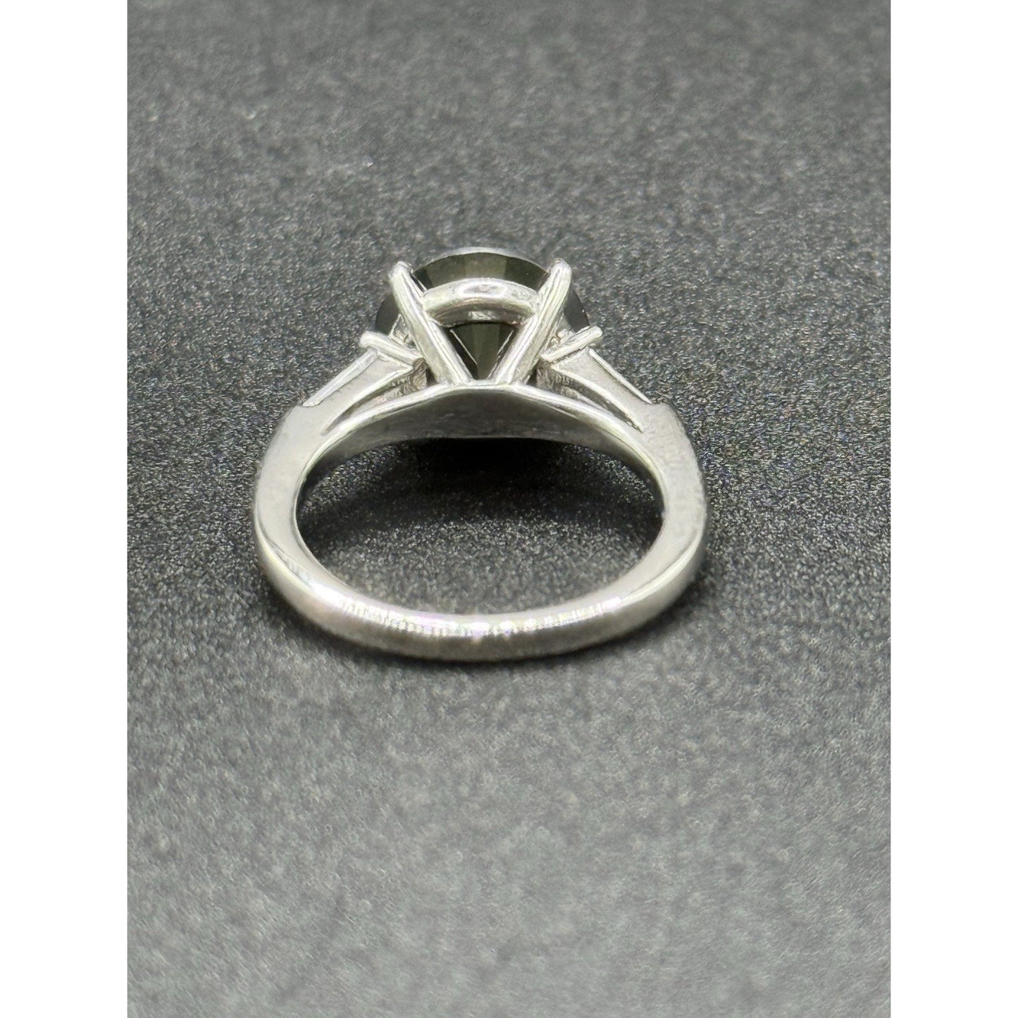New Condition Sterling Silver Black 5 carat Moissanite Ring Size 7.00 GRA P18