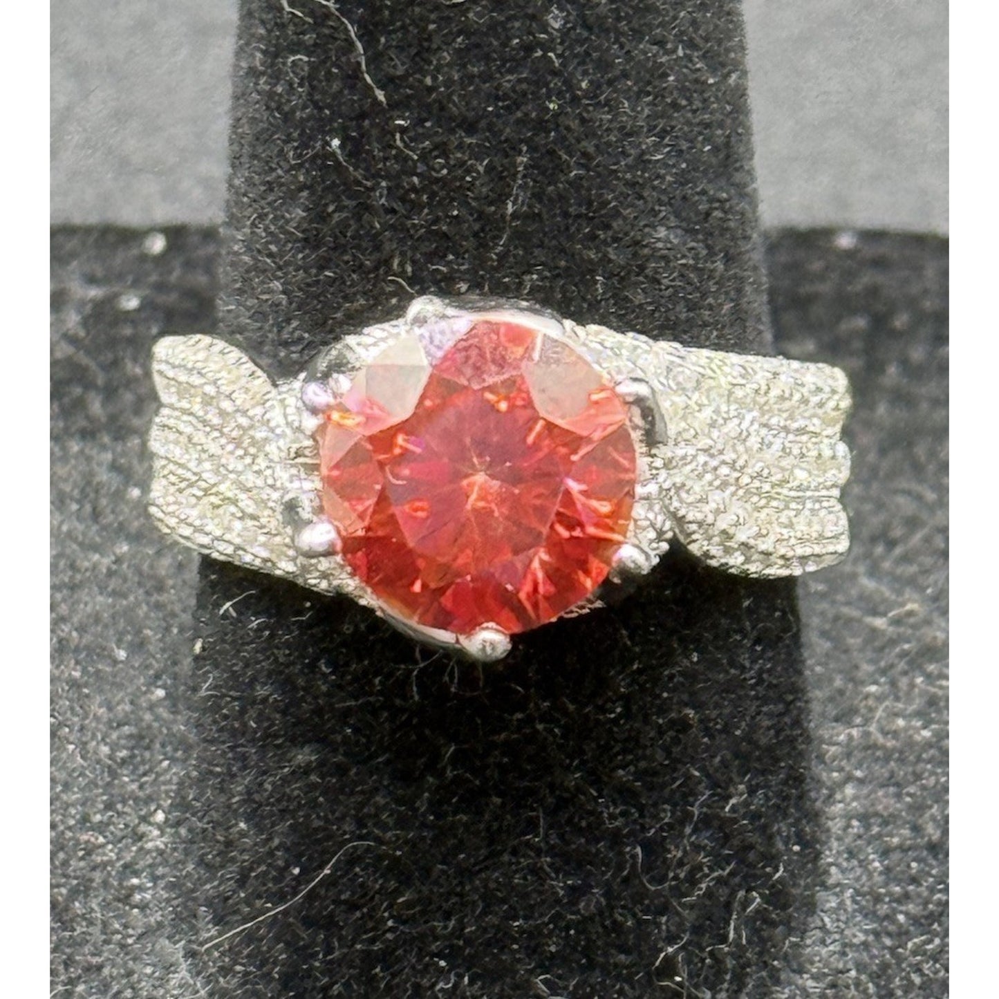 New Condition 3 ct Red Moissanite Sterling Silver Engagement Ring Size 7.25 GRA