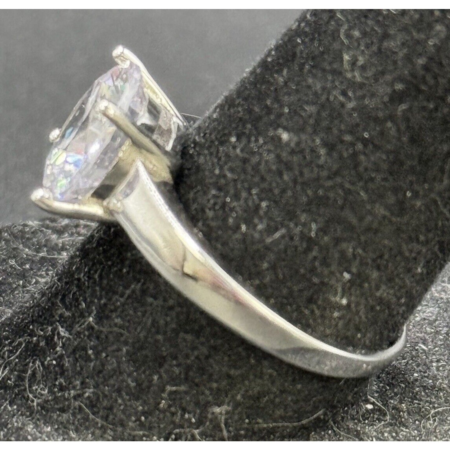 New Condition Sterling Silver 10MM Round Brilliant C.Z. Solitaire