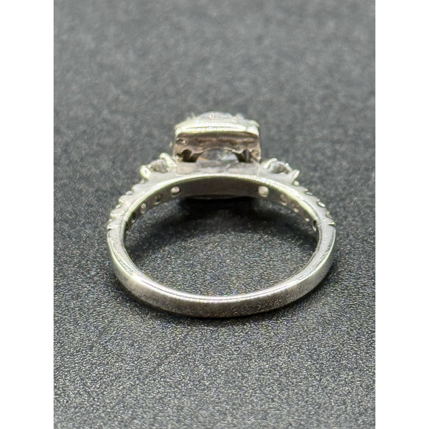 EUC Sterling Silver Cubic Zirconia Engagement Ring Size 6.00 P5