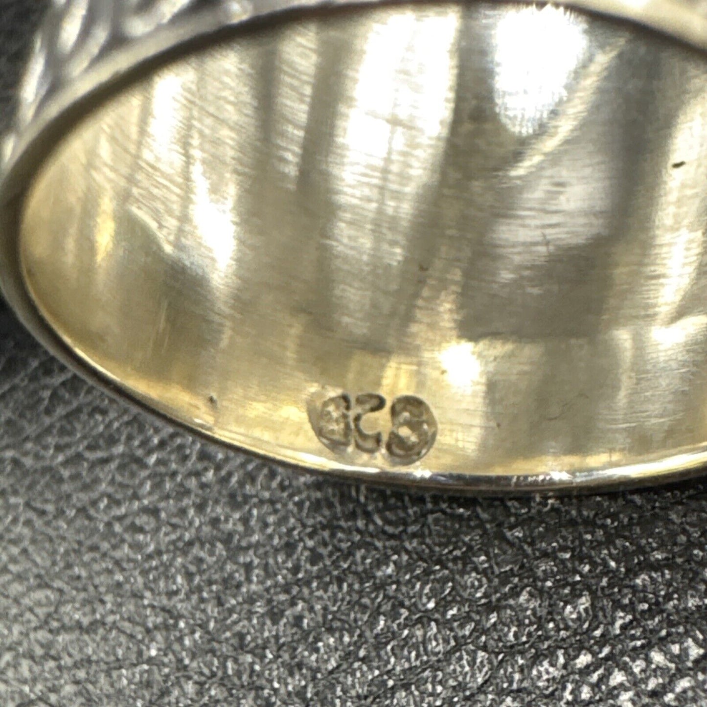 New Condition Sterling Silver Onyx Bali Style Band Ring 925 Size 6.5