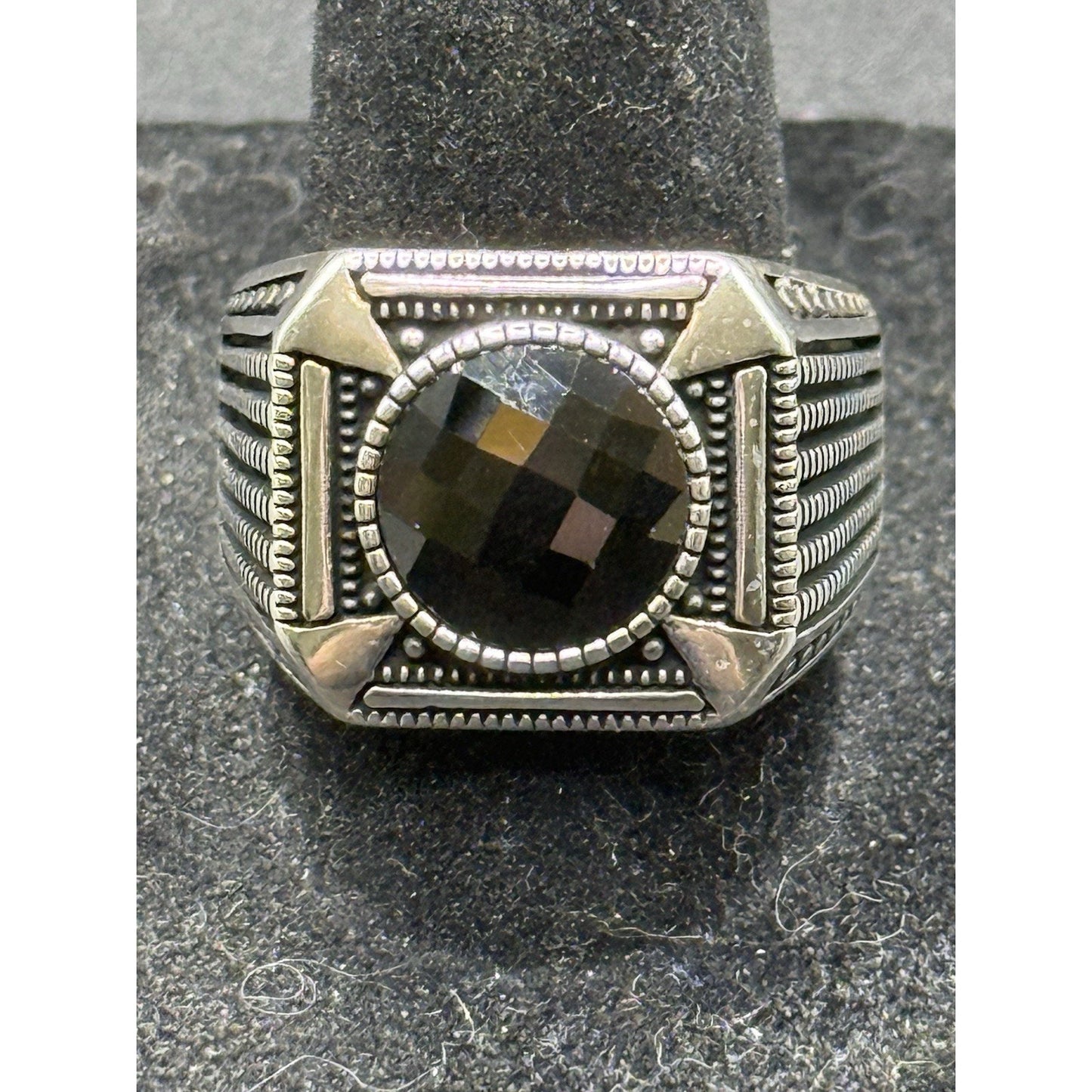 New Condition Sterling Silver Heavy Faceted Onyx Gents Ring Size 10.00