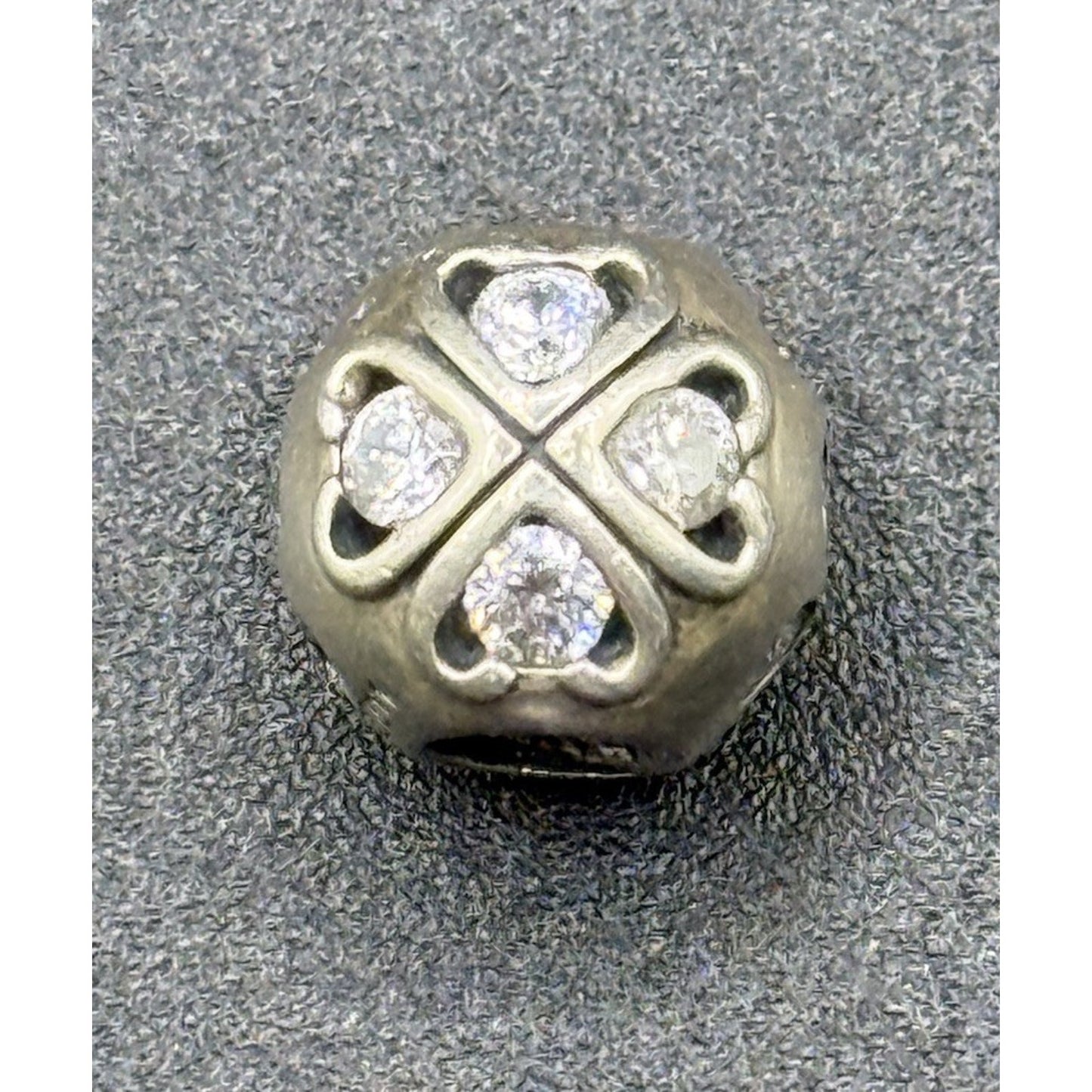 Camilla Sterling Silver Retired 2011 LTD Cubic Zirconia Snowflake Charm P18