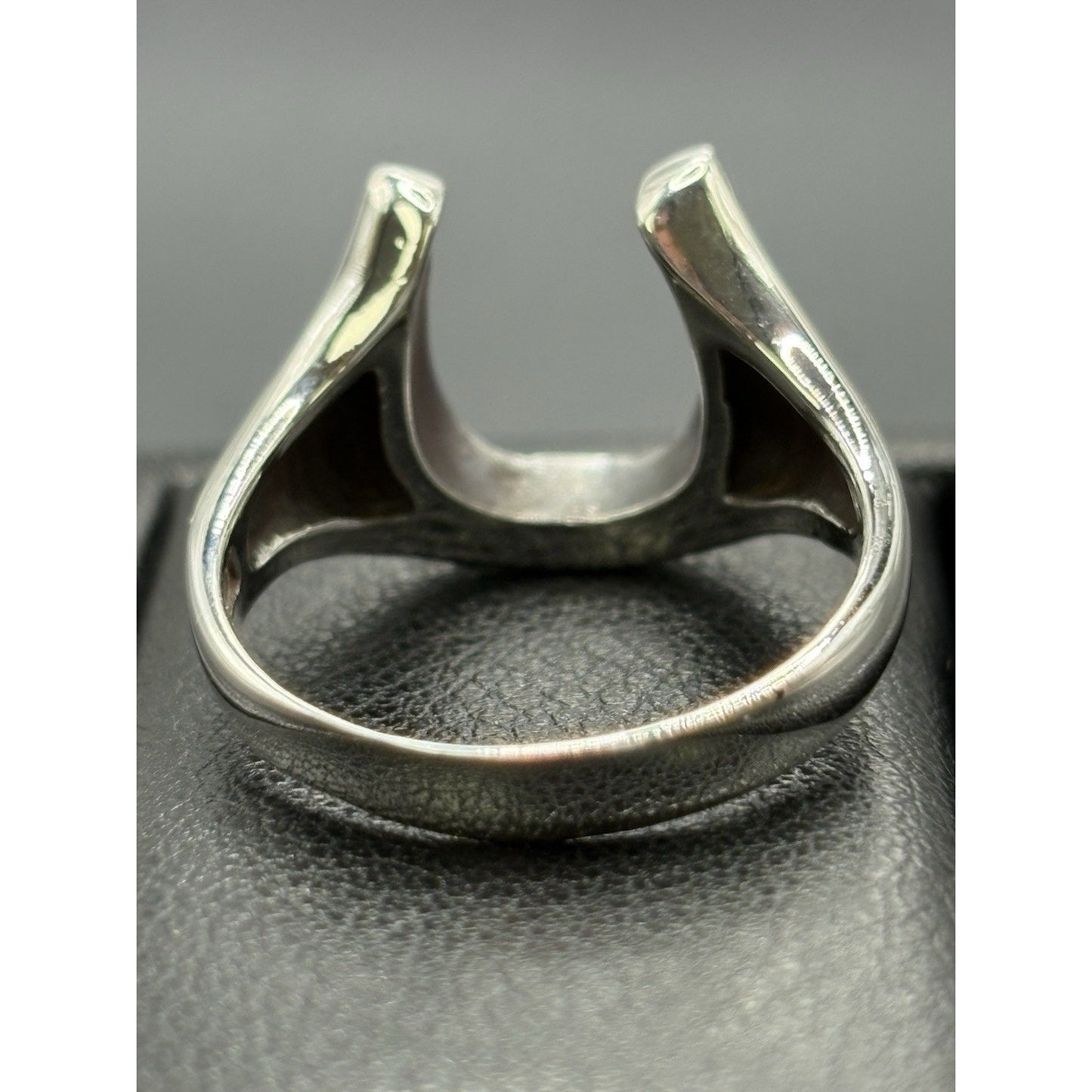 New Condition Horse Shoe Good Luck Ring Size 9 925