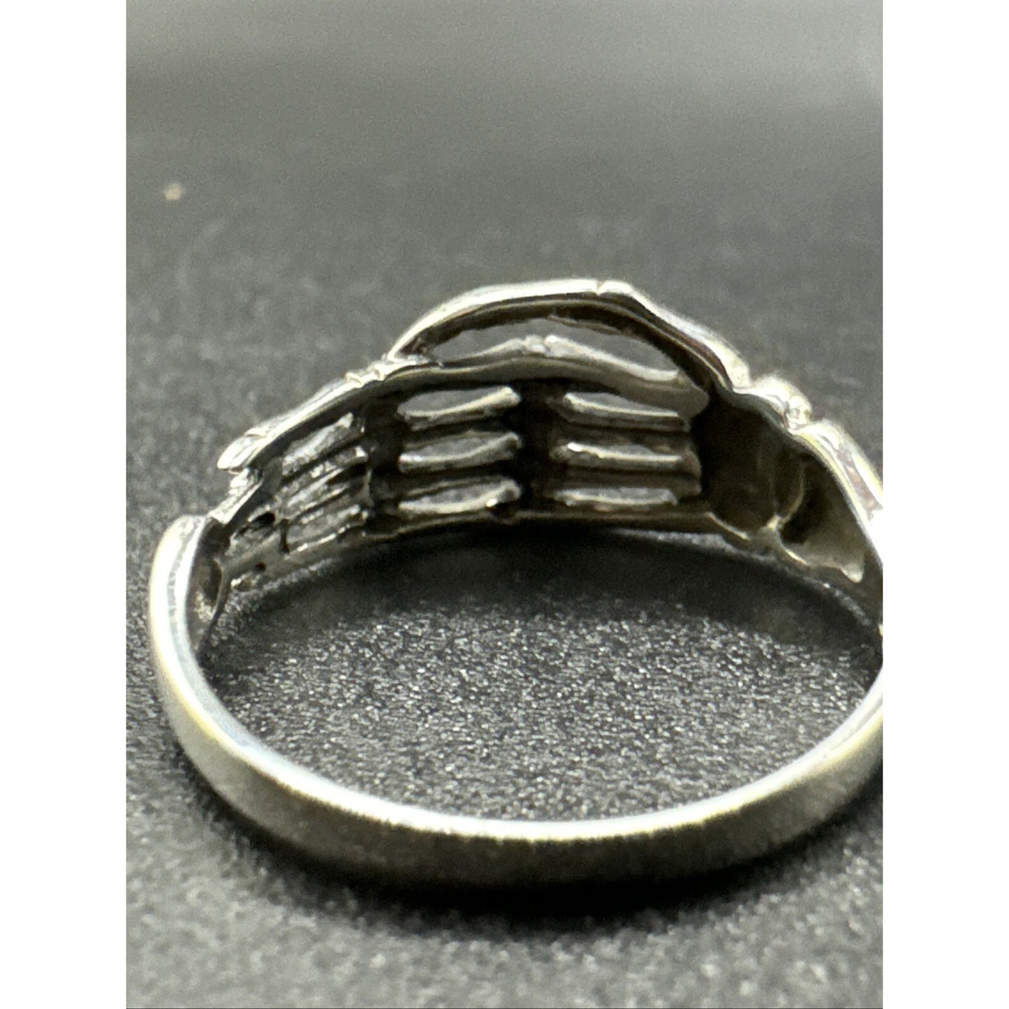 New Condition Sterling Silver Skeleton Hands Ring Size 7