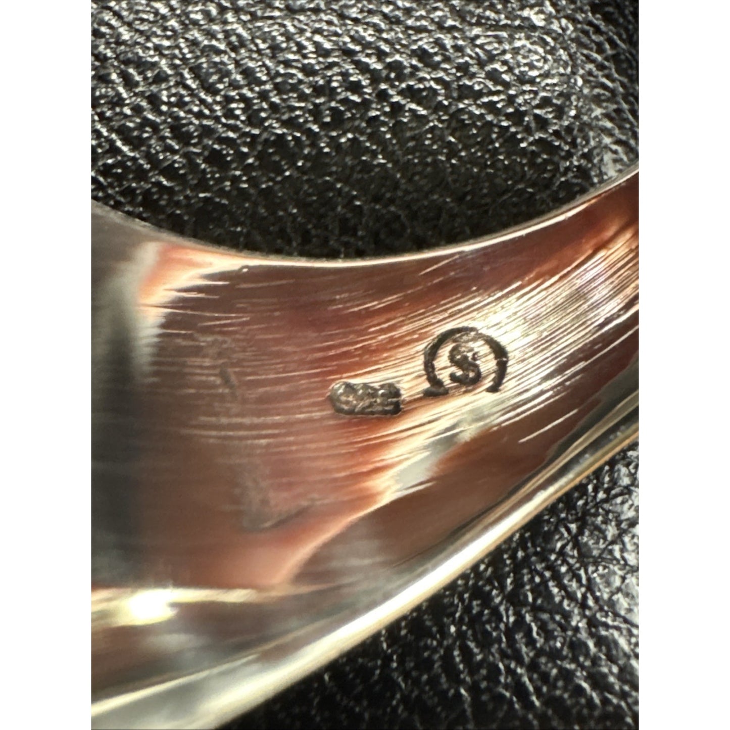 New Condition Sterling Silver Ying Yang Dragon Shank Ring 925 Size 10