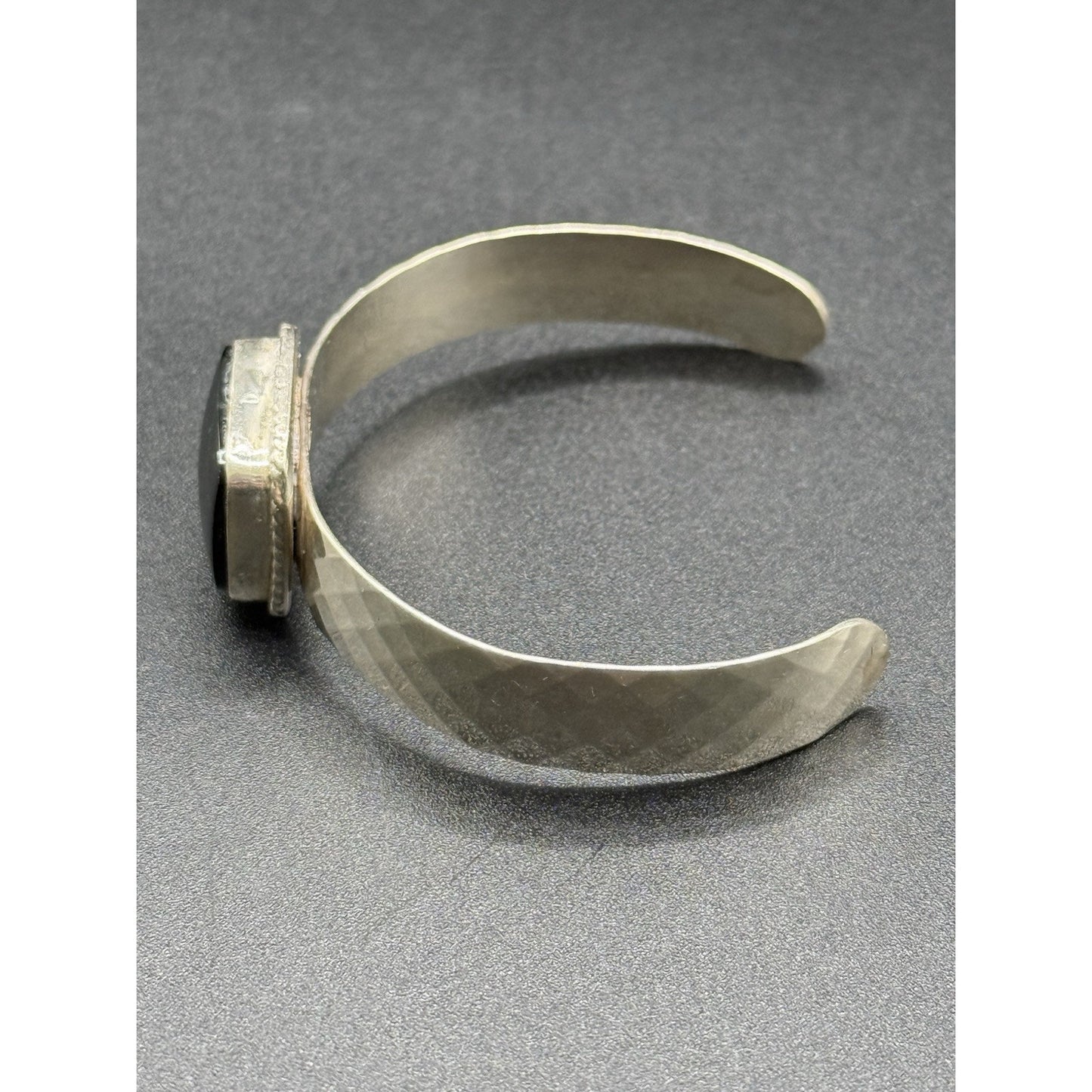 7” Vintage Sterling Silver Onyx Cuff Bracelet 24 Grams P5