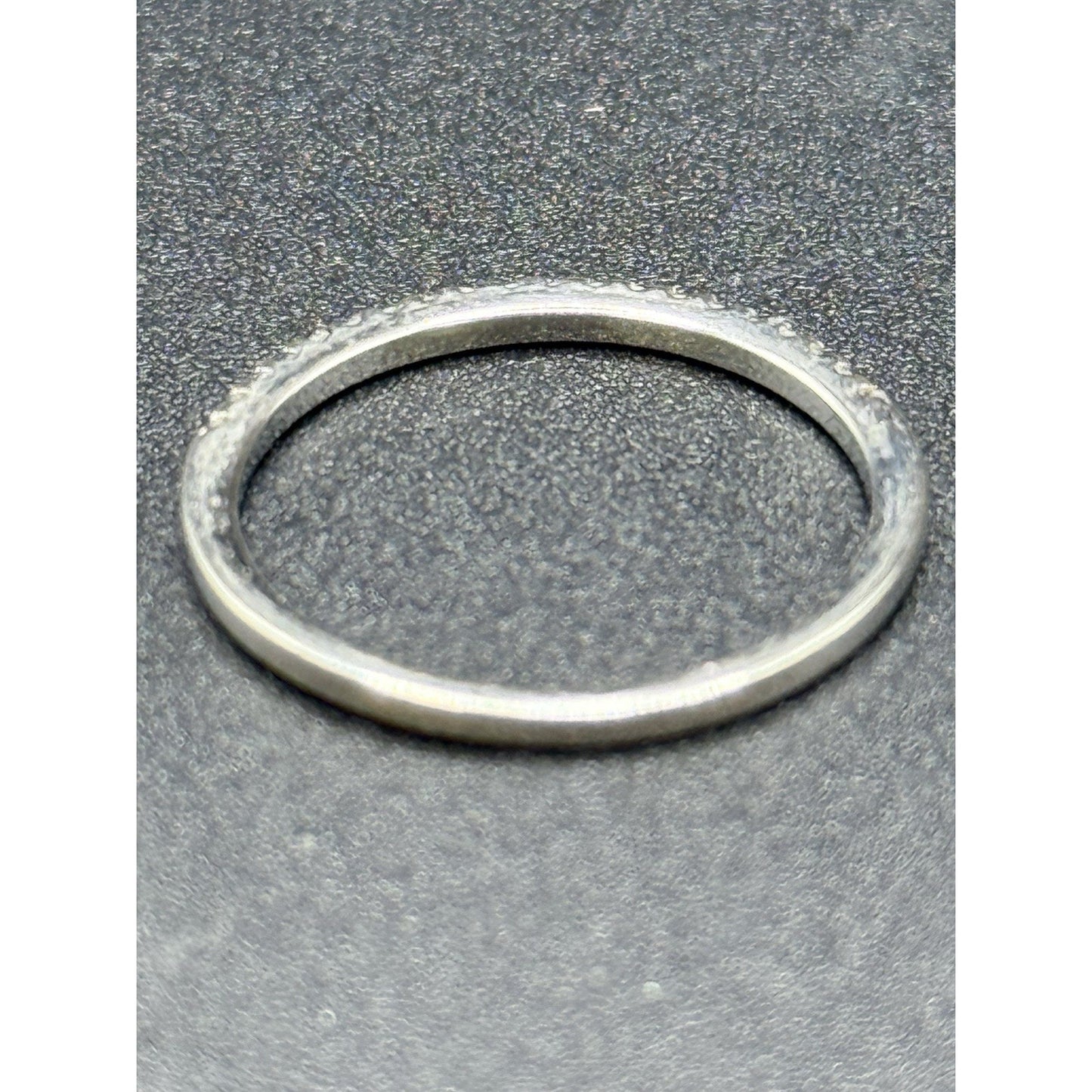 Sterling Silver Cubic Zirconia Thin Band Ring Size 6.50 Q7