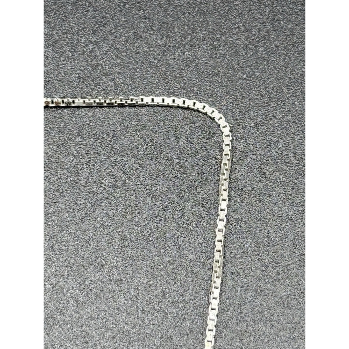 18” Sterling Silver Chain Necklace 1.35MM 4 Grams N13
