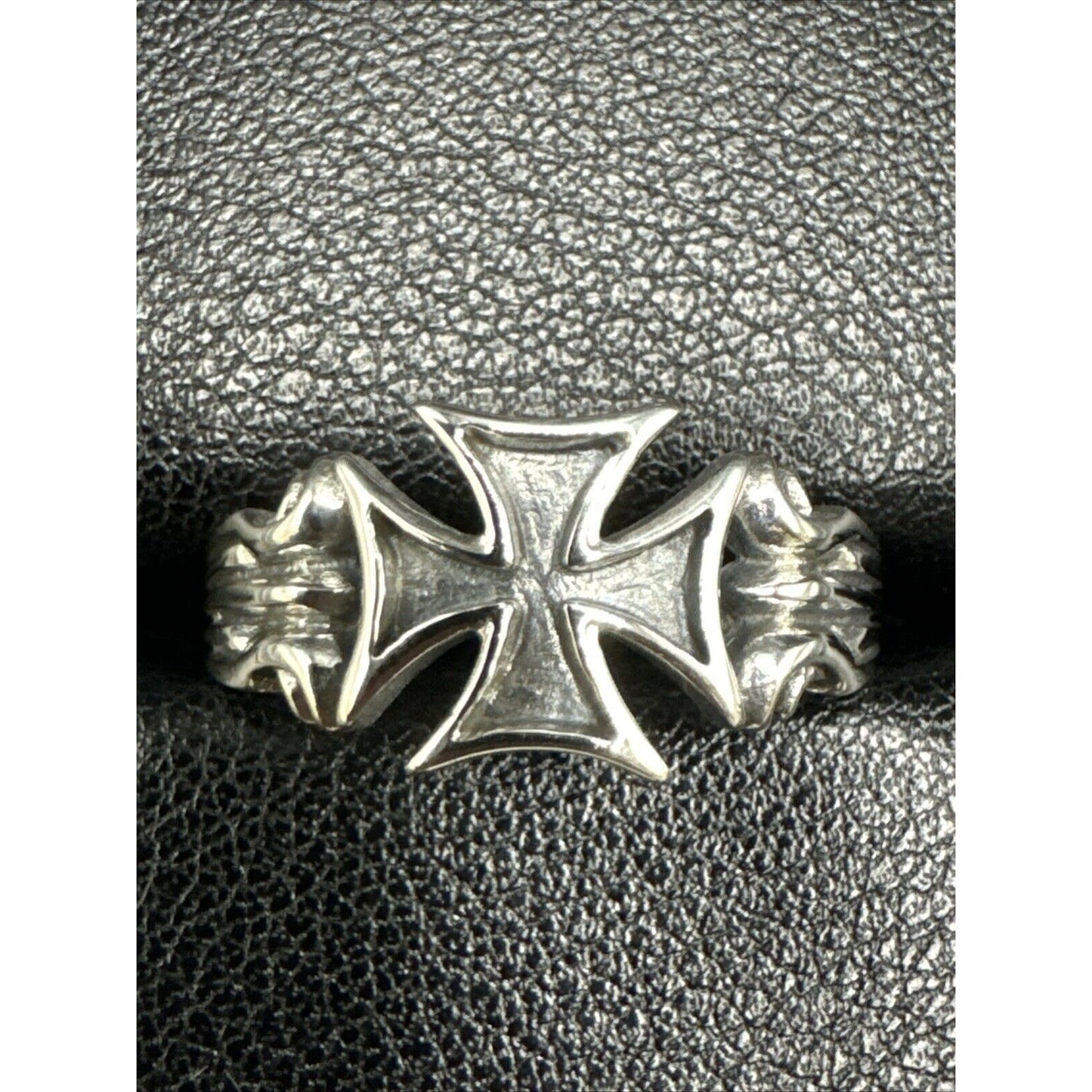 New Condition Sterling Silver Gents Iron Cross Ring 925 Size 11