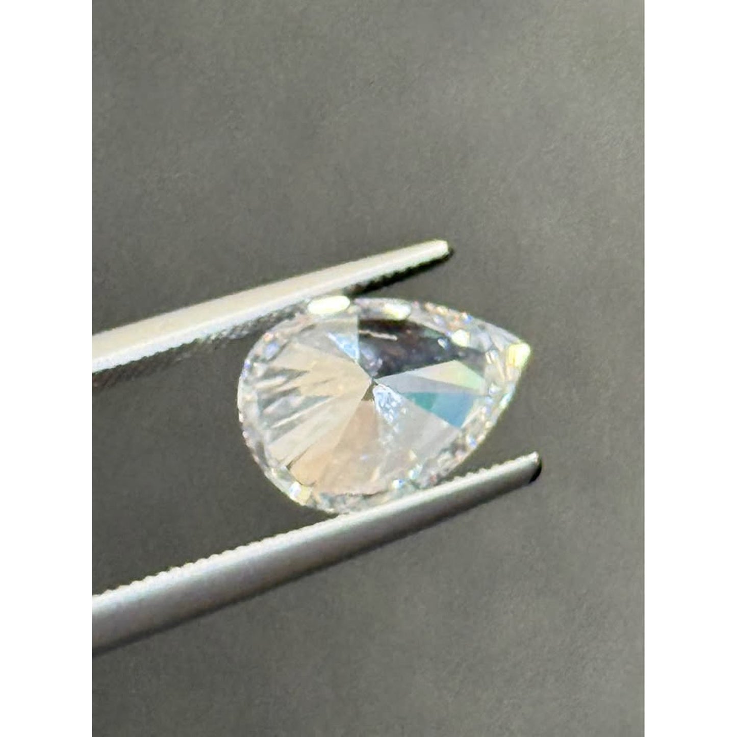 Loose 2.51 Carat Pear Brilliant Cut Lab Grown Diamond E Color VS1 Clarity