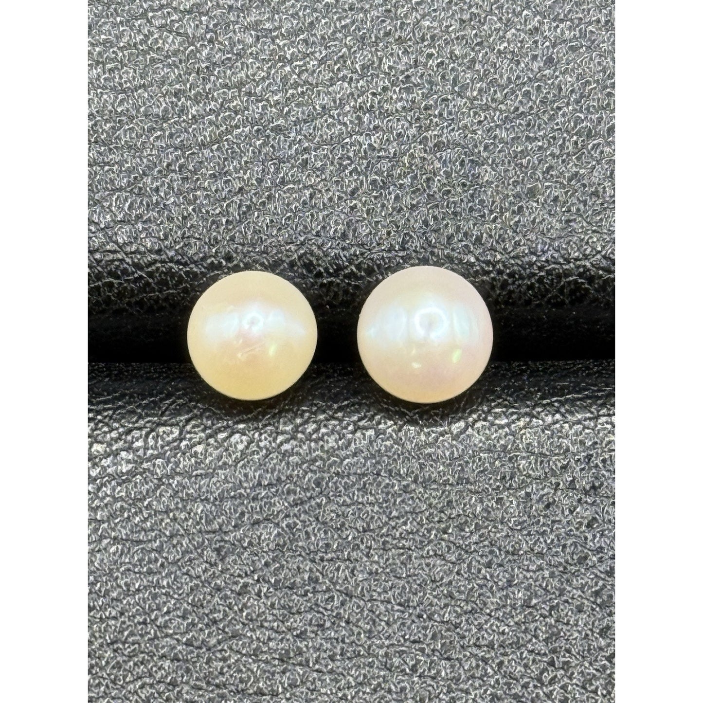 Excellent Used Condition Sterling Silver 6.5MM Genuine Pearl Stud Earrings N17