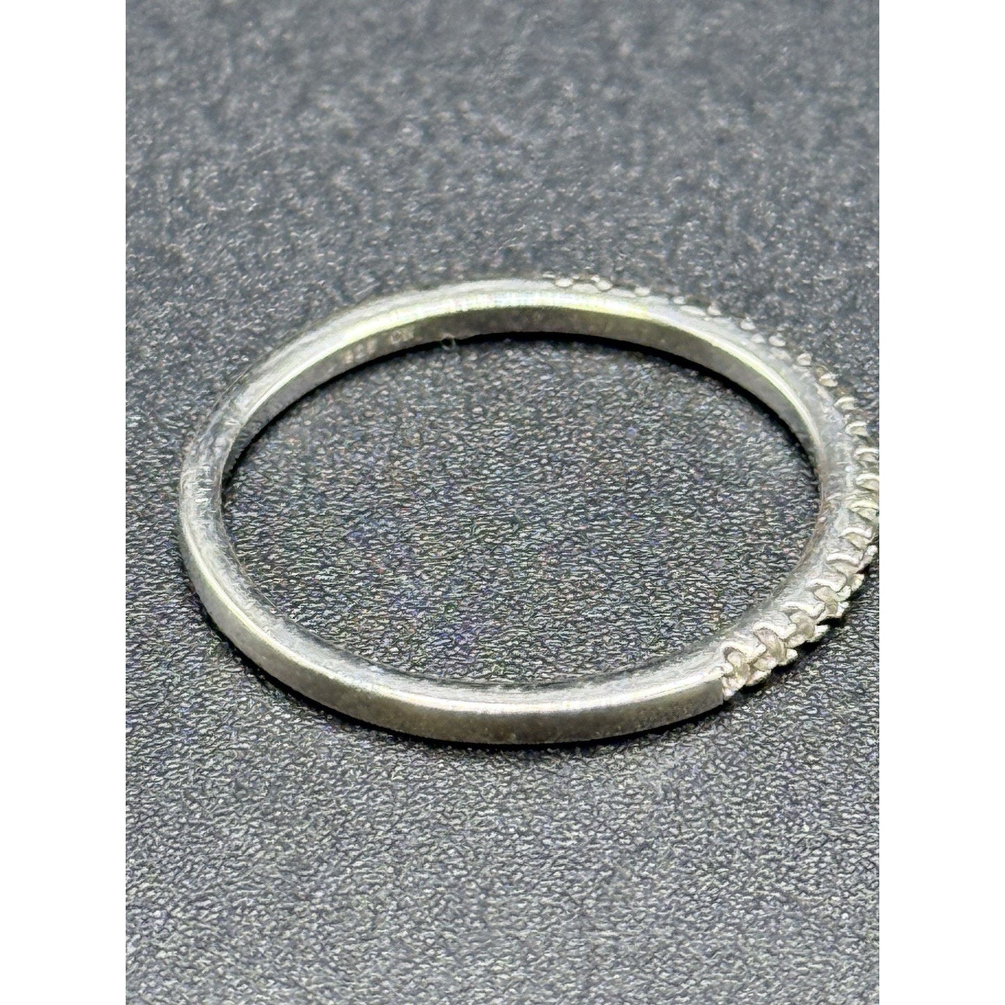 Sterling Silver Cubic Zirconia Thin Band Ring Size 6.50 Q7