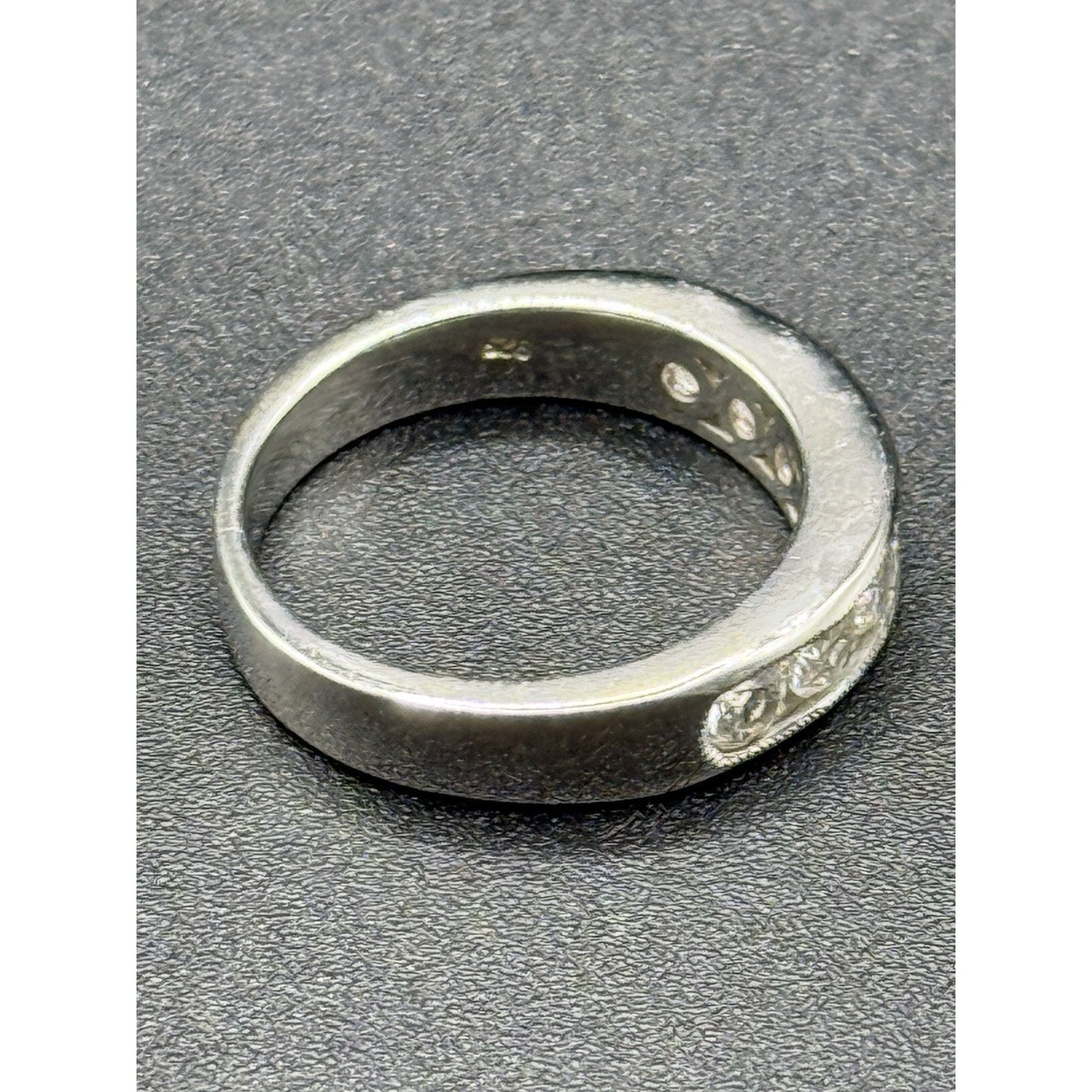EUC Sterling Silver 7-Stone Cubic Zirconia Channel Band Wedding Ring Size6.5 N28