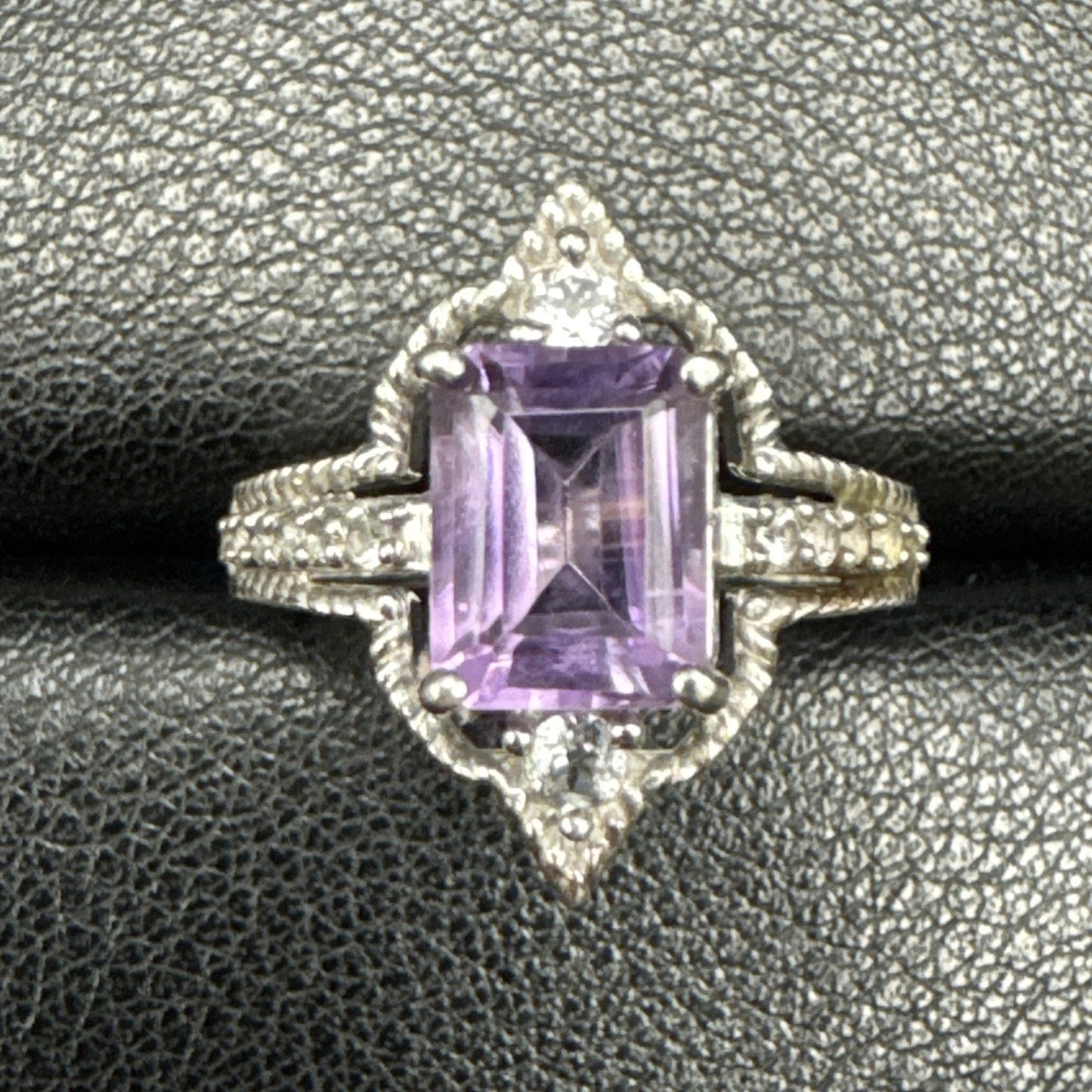 Sterling Silver Vintage Design Amethyst Ring Size 7