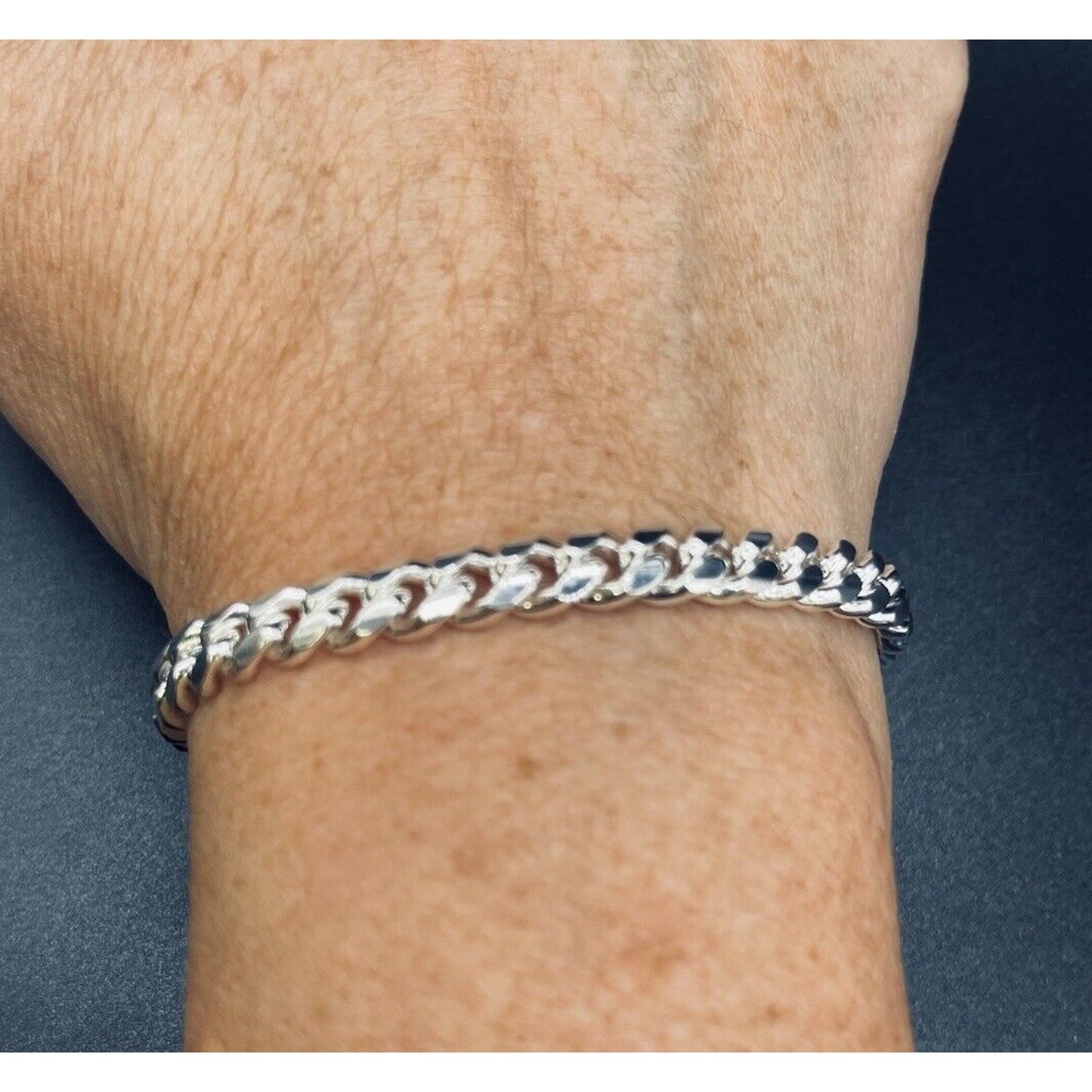 8” New Condition Sterling Silver Curb Link Gents Bracelet 22 Grams 6MM L18