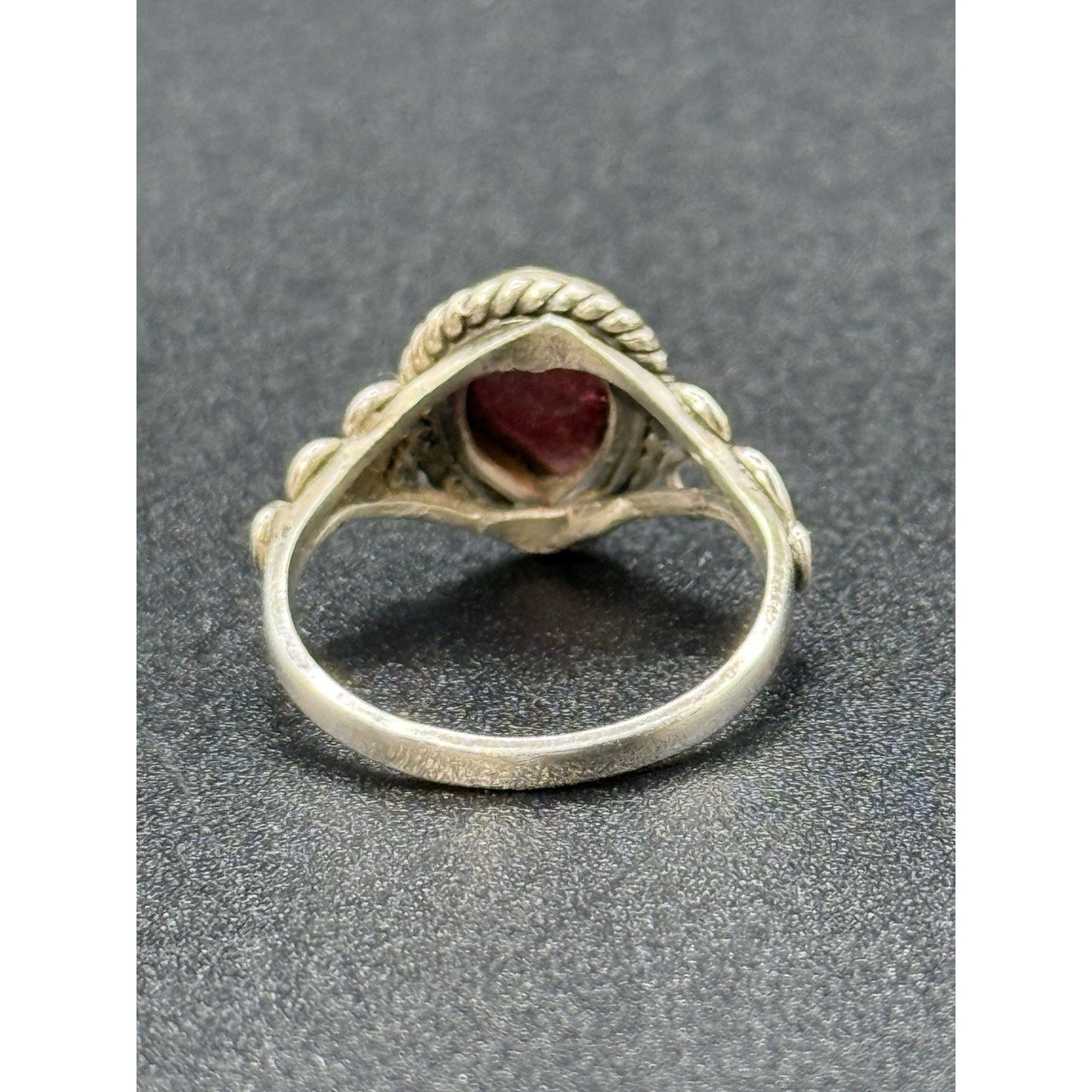 Excellent Used Condition Sterling Silver Genuine Garnet Ring Size 7.00 925 P19