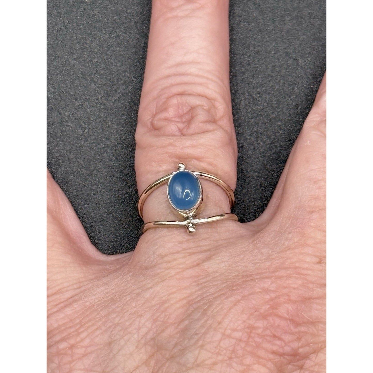Excellent Used Condition Sterling Silver Genuine Blue Chalcedony Ring Size 6 P19