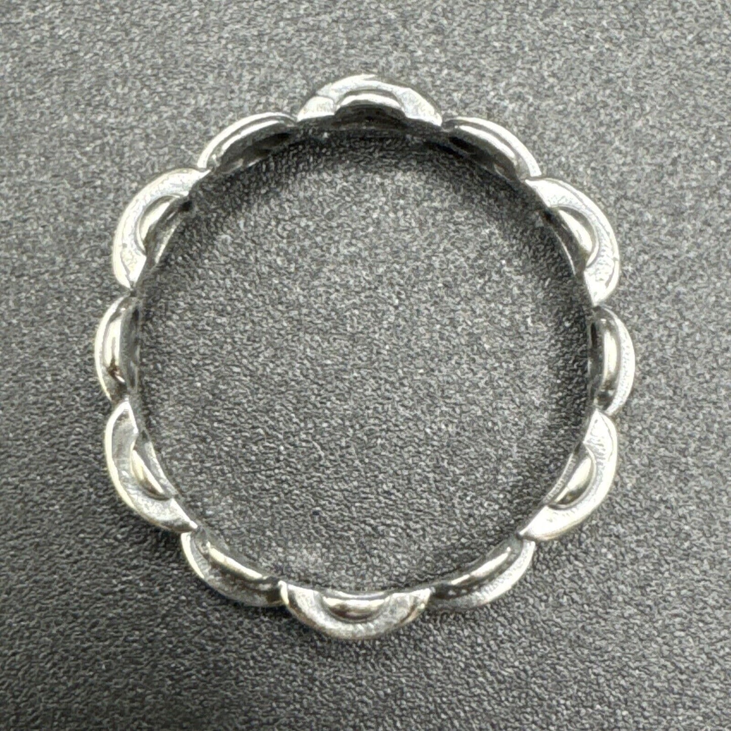 New Condition Sterling Silver 7RI24 Tiny Skulls In Bowler Hats Ring Size 10