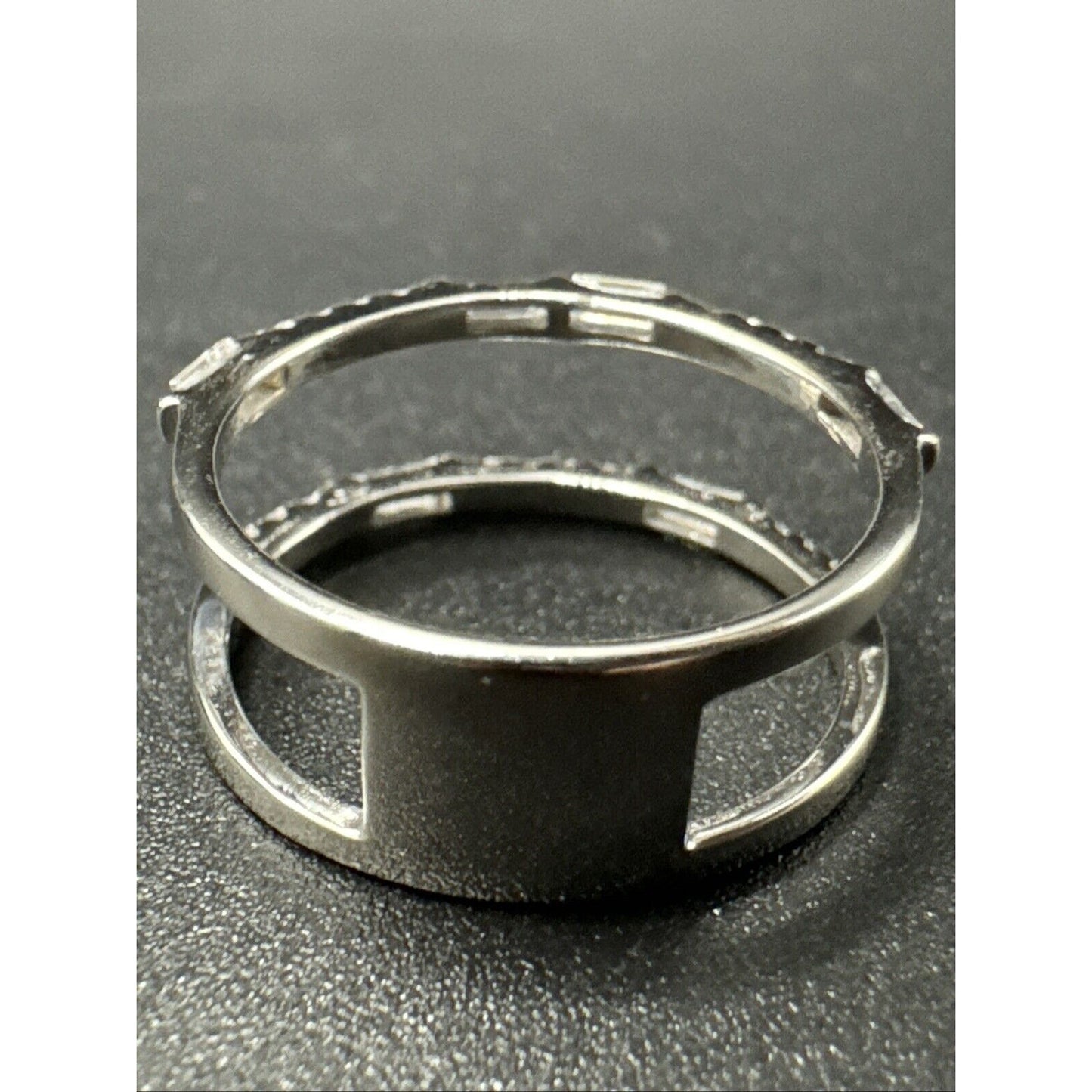 New Condition Sterling Silver Dainty Double Band CZ Ring 925 Size 7