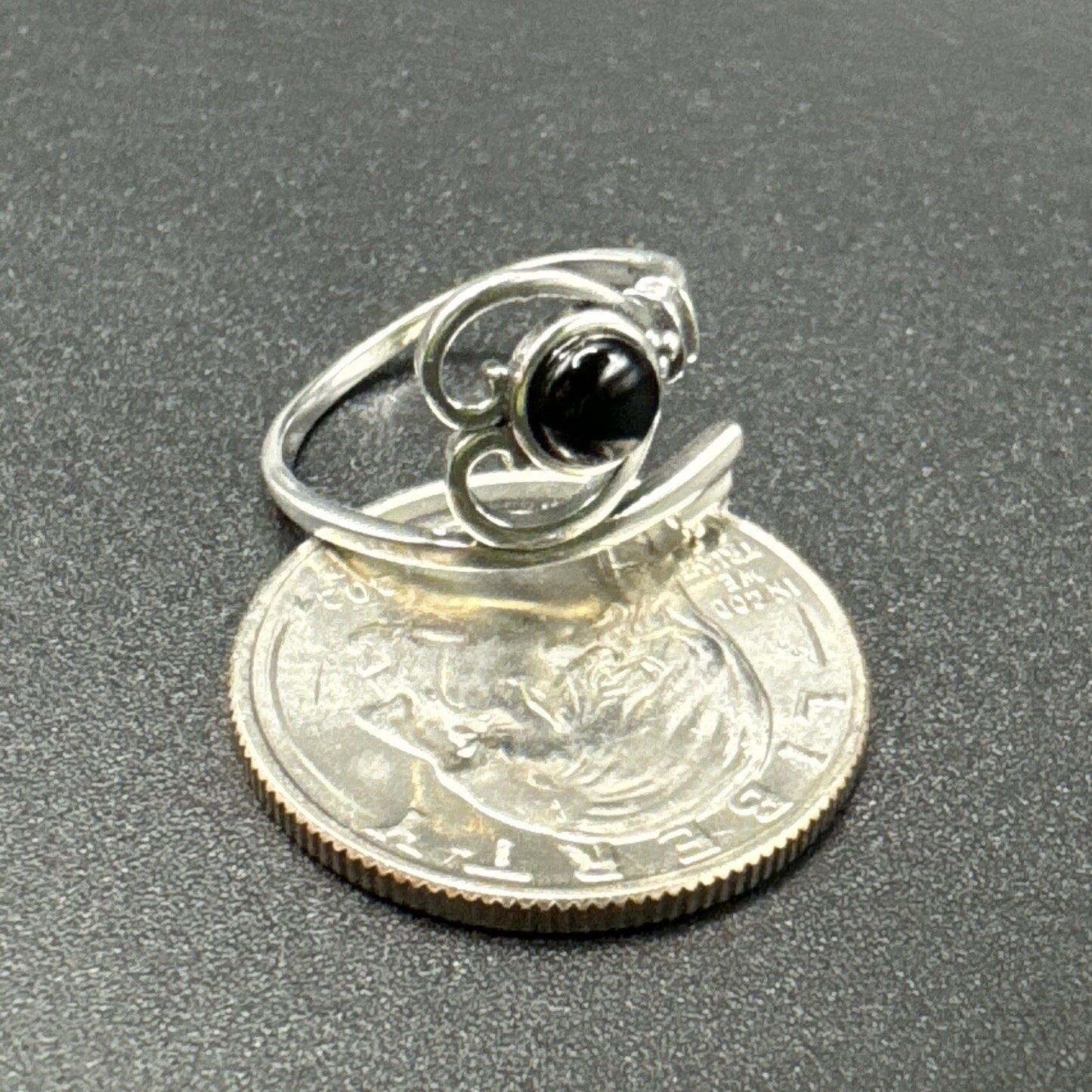 New Condition Sterling Silver Onyx Heart Key Bypass Ring 925 Size 7