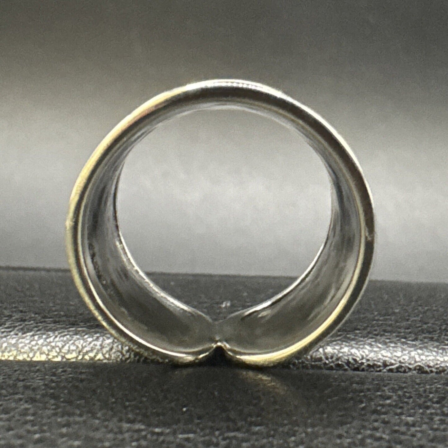 New Condition Sterling Silver 19mm Hammered Band Ring 925 Size 6.5 Concave