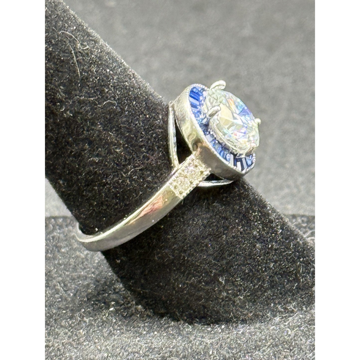 New Condition Sterling Silver Moissanite Blue Cubic Zirconia Ring Size 5.75