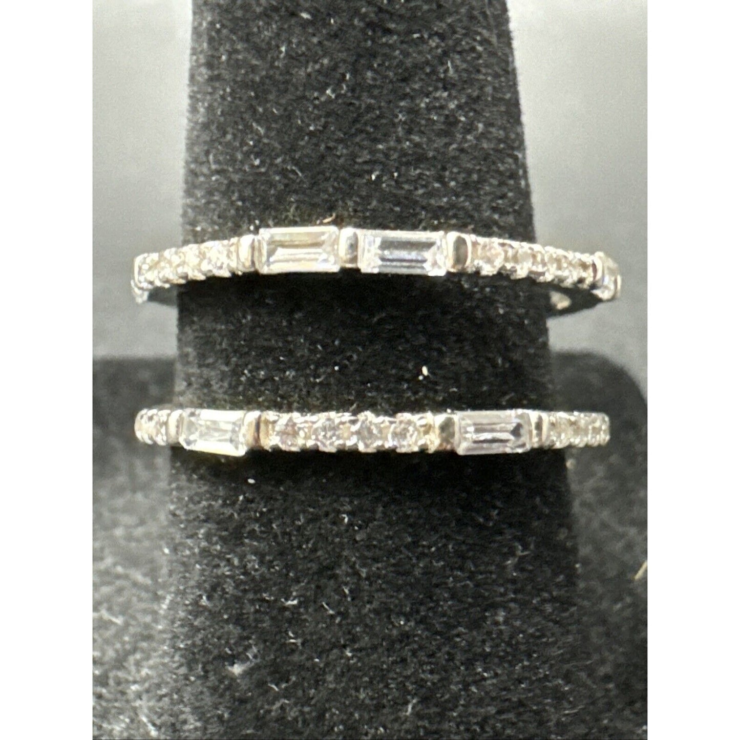 New Condition Sterling Silver Dainty Double Band CZ Ring 925 Size 7
