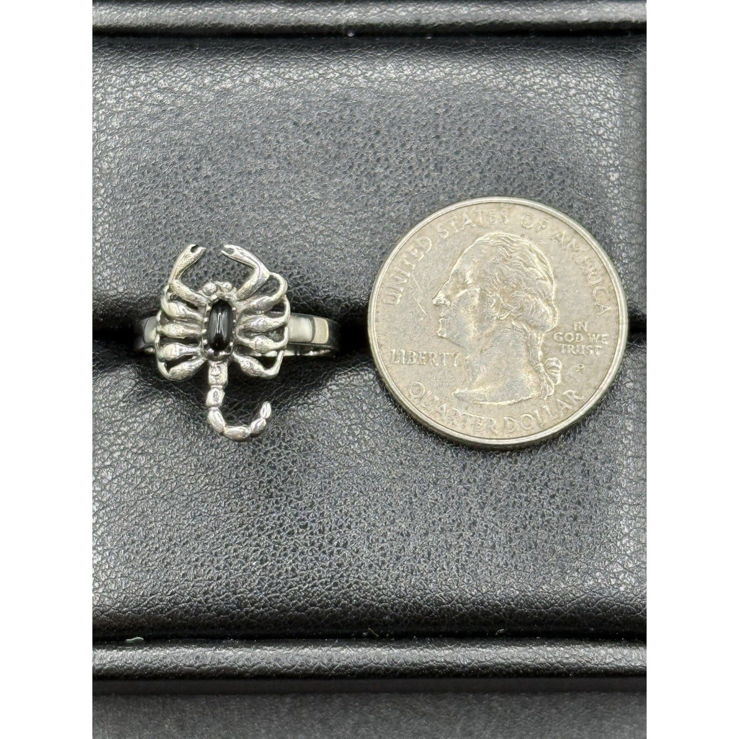 New Condition Sterling Silver Onyx Scorpion Ring Size 7.00