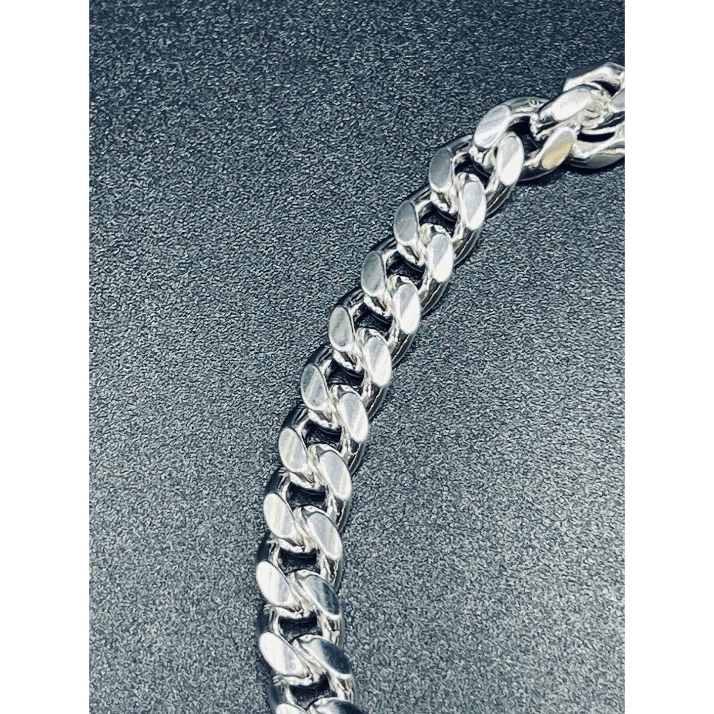 8” New Condition Sterling Silver Curb Link Gents Bracelet 22 Grams 6MM L18