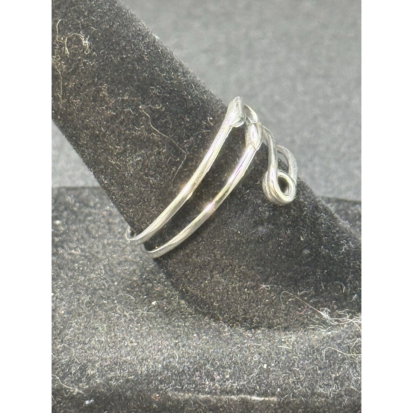 New Condition Sterling Silver Safety Pin Adjustable Ring Size 7.00