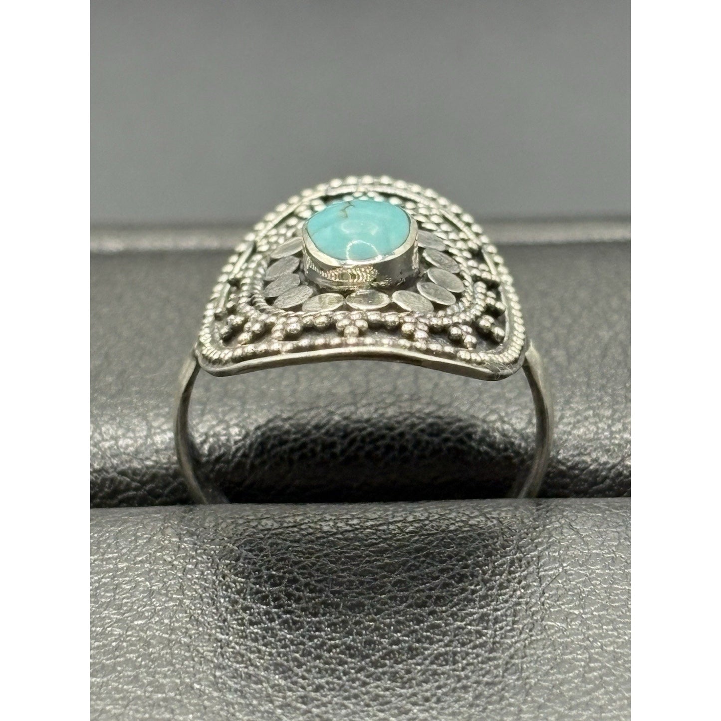 New Condition Sterling Silver Bali Style Turquoise Ring Size 7
