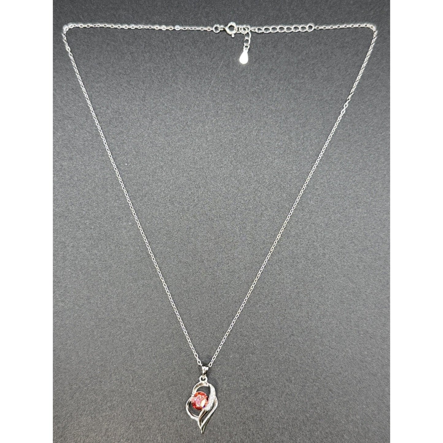 18” New Condition Red Moissanite Pendant Necklace 925