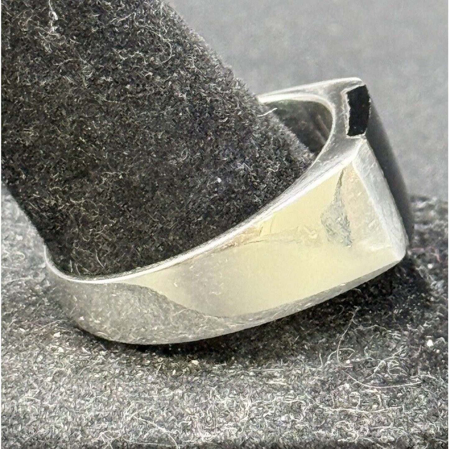 New Condition Sterling Silver Onyx Gents Ring Size 10.50 925