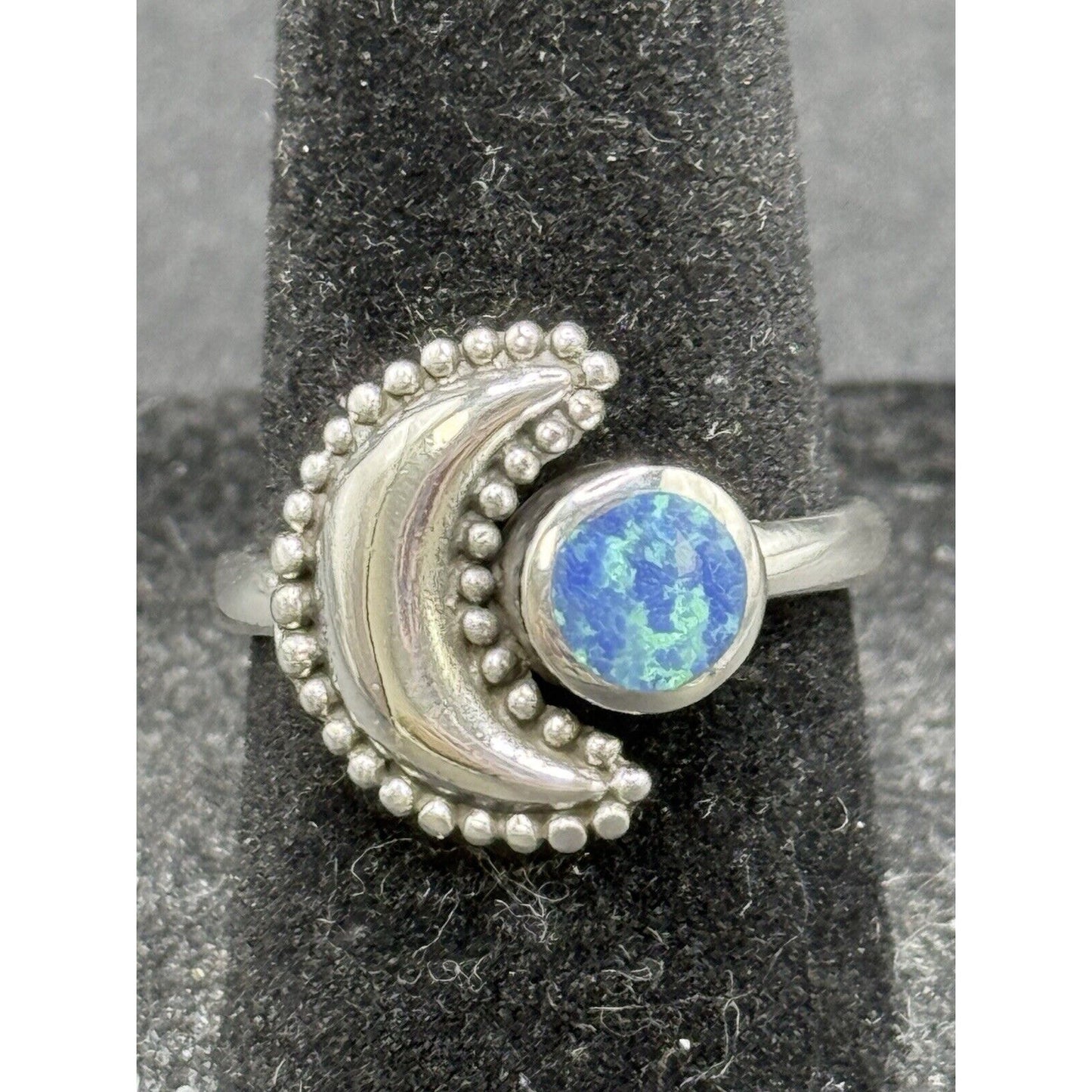 New Condition Sterling Silver Lab Blue Opal Sun Moon Ring Size 6.50