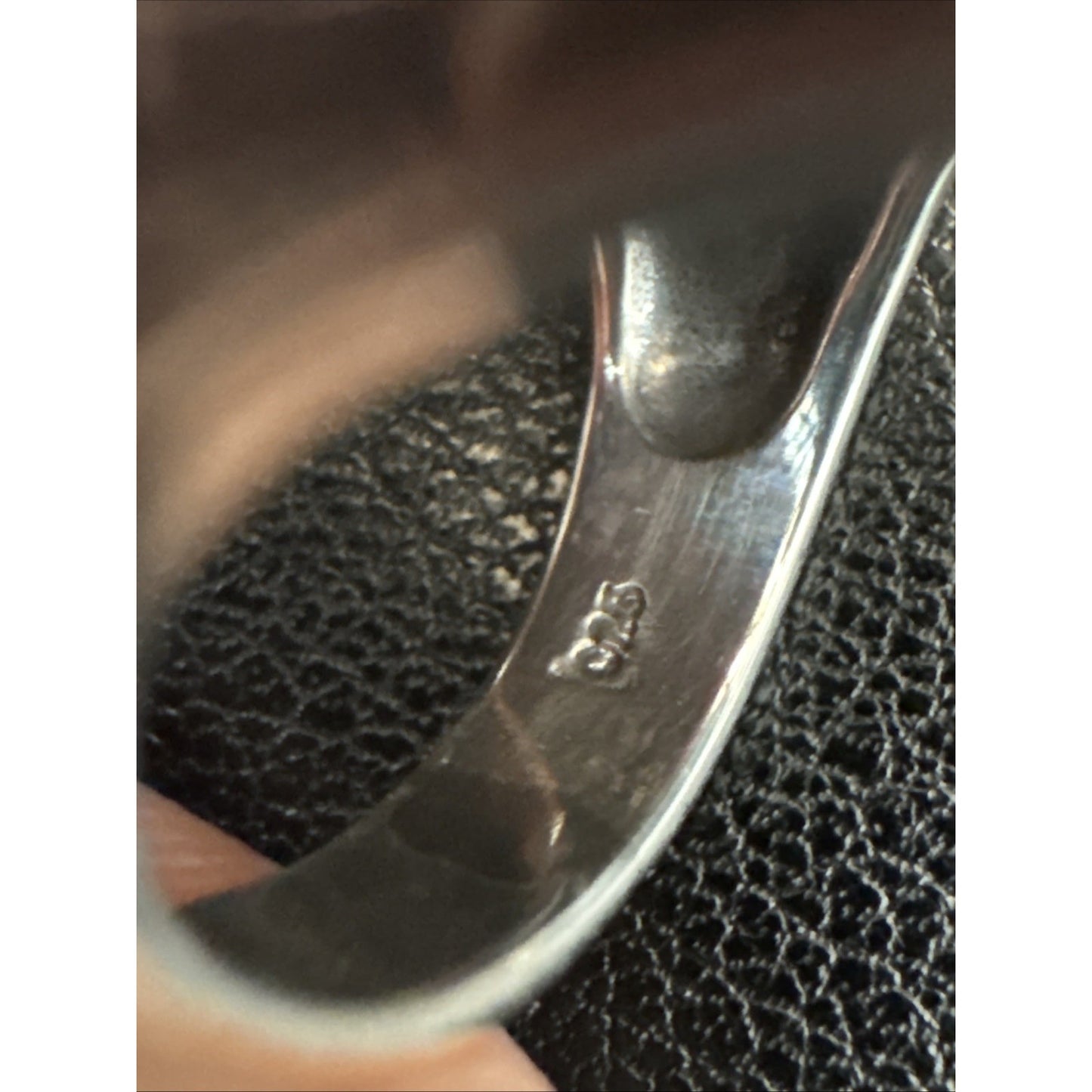 New Condition Sterling Silver 45mm Open Work Leaf Long 925 Size 7