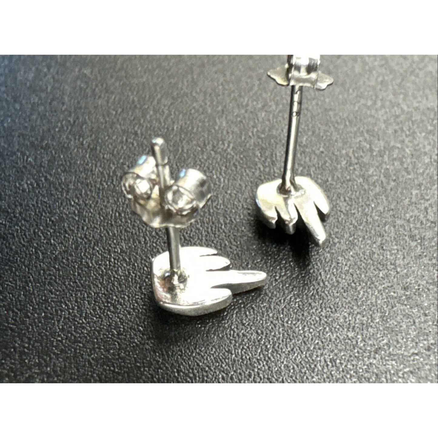 New Condition Sterling Silver Middle Finger Dainty Stud Earrings 925