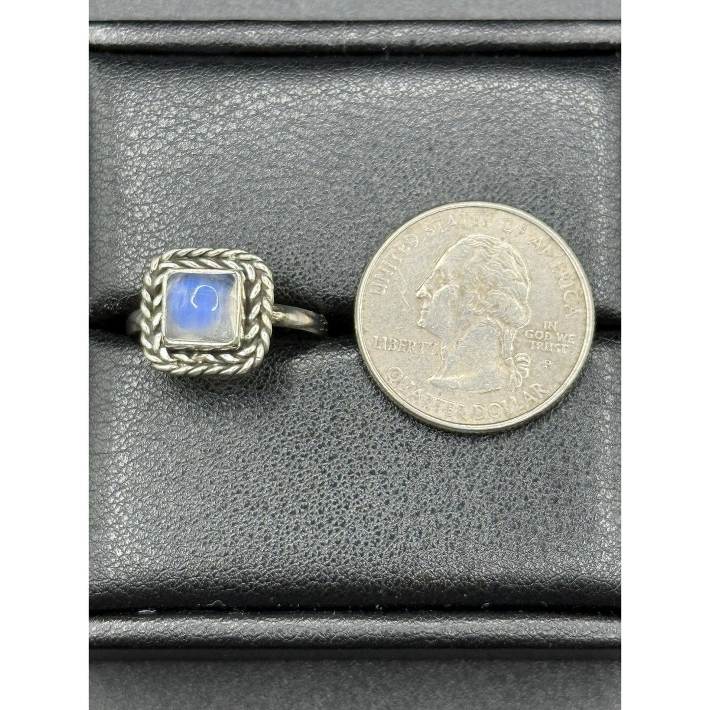 EUC Sterling Silver Square Genuine Moonstone Ring Size 7.00 P18