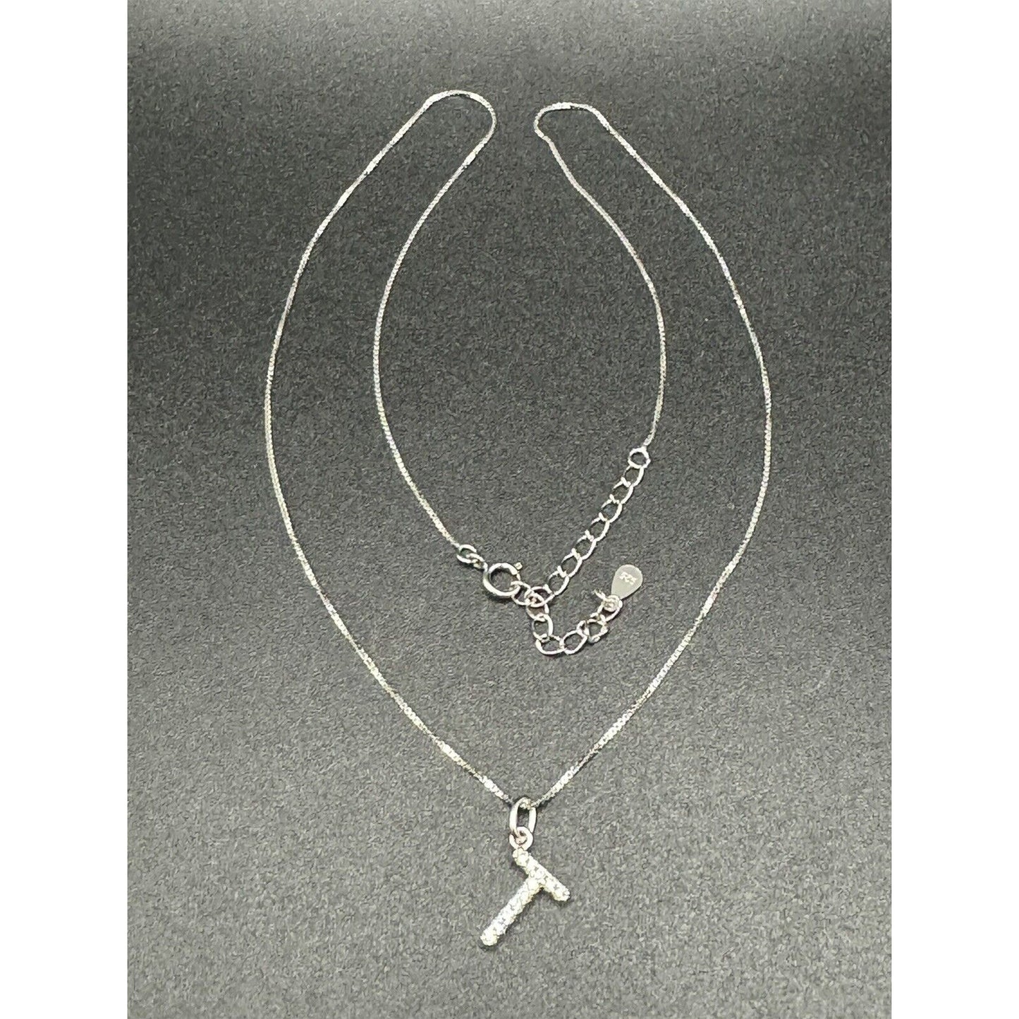 New Condition Sterling Silver Cubic Zirconia Letter “T” Pendant Necklace 925