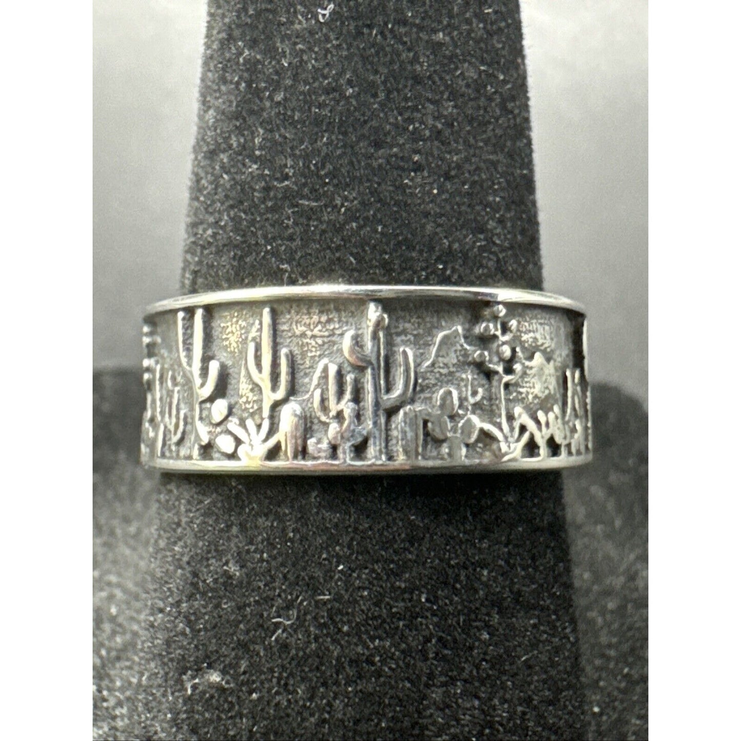 New Condition Sterling Silver Desert Landscape Band Ring 925 Size 7