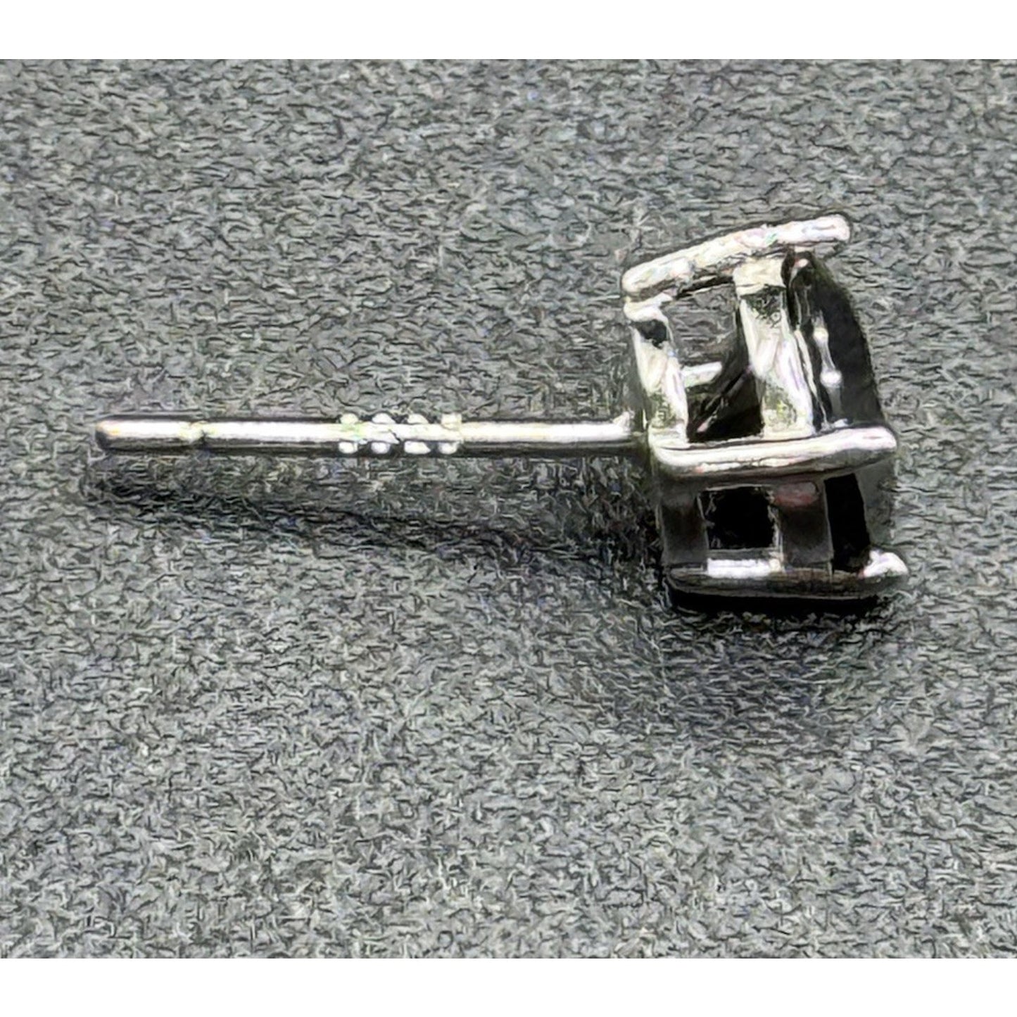 New Condition Sterling Silver 2 ctw Black Moissanite Stud Earrings GRA 925