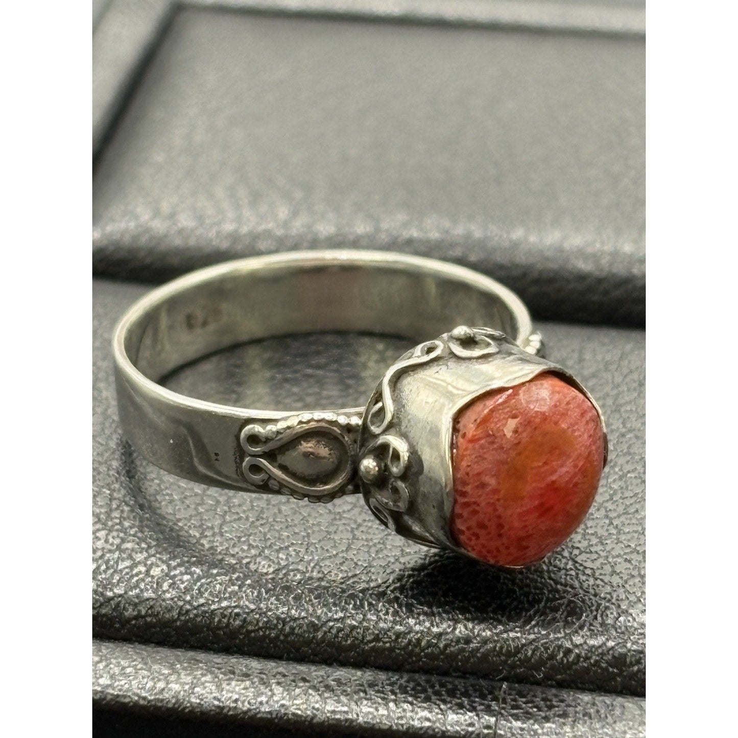 New Condition Sterling Silver Bali Style Coral Ring Size 7