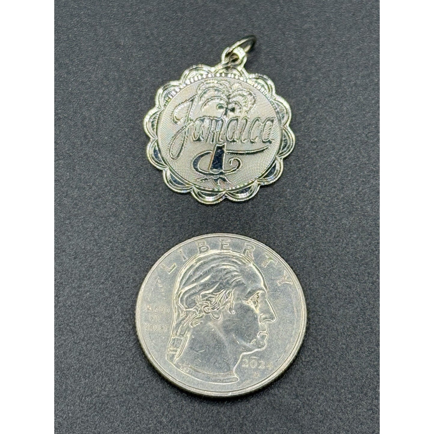 Excellent Used Condition Sterling Silver Jamaica Disc Charm 925 P3
