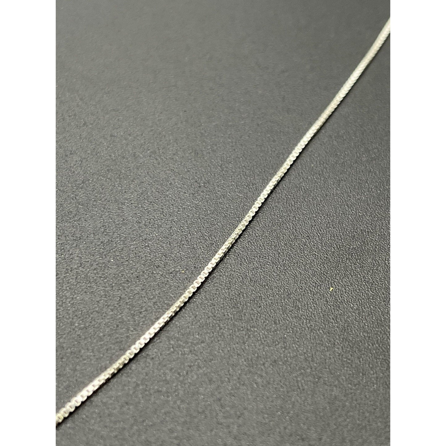 20" New Condition Sterling Silver Horse Pendant Necklace Box Chain