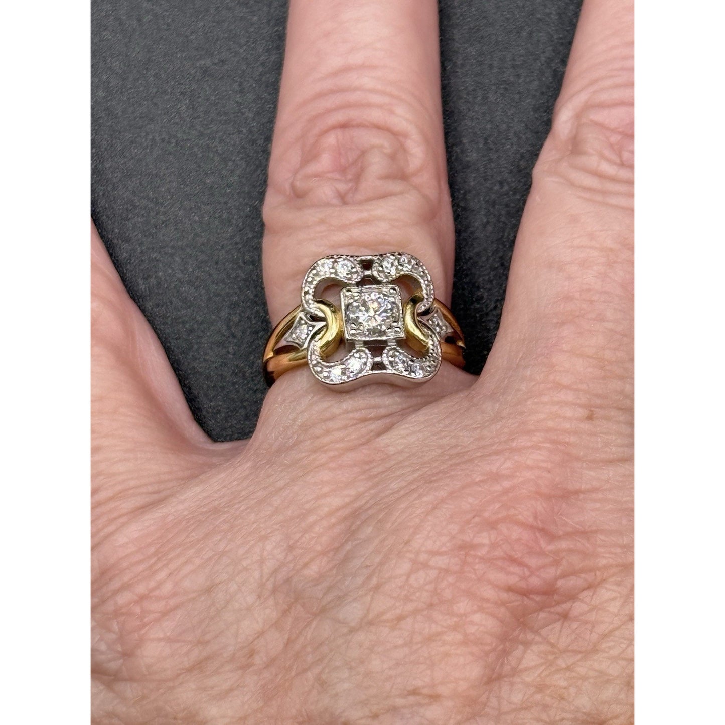 New Condition Two Tone Sterling Silver Moissanite Ring Size 7.00 P18