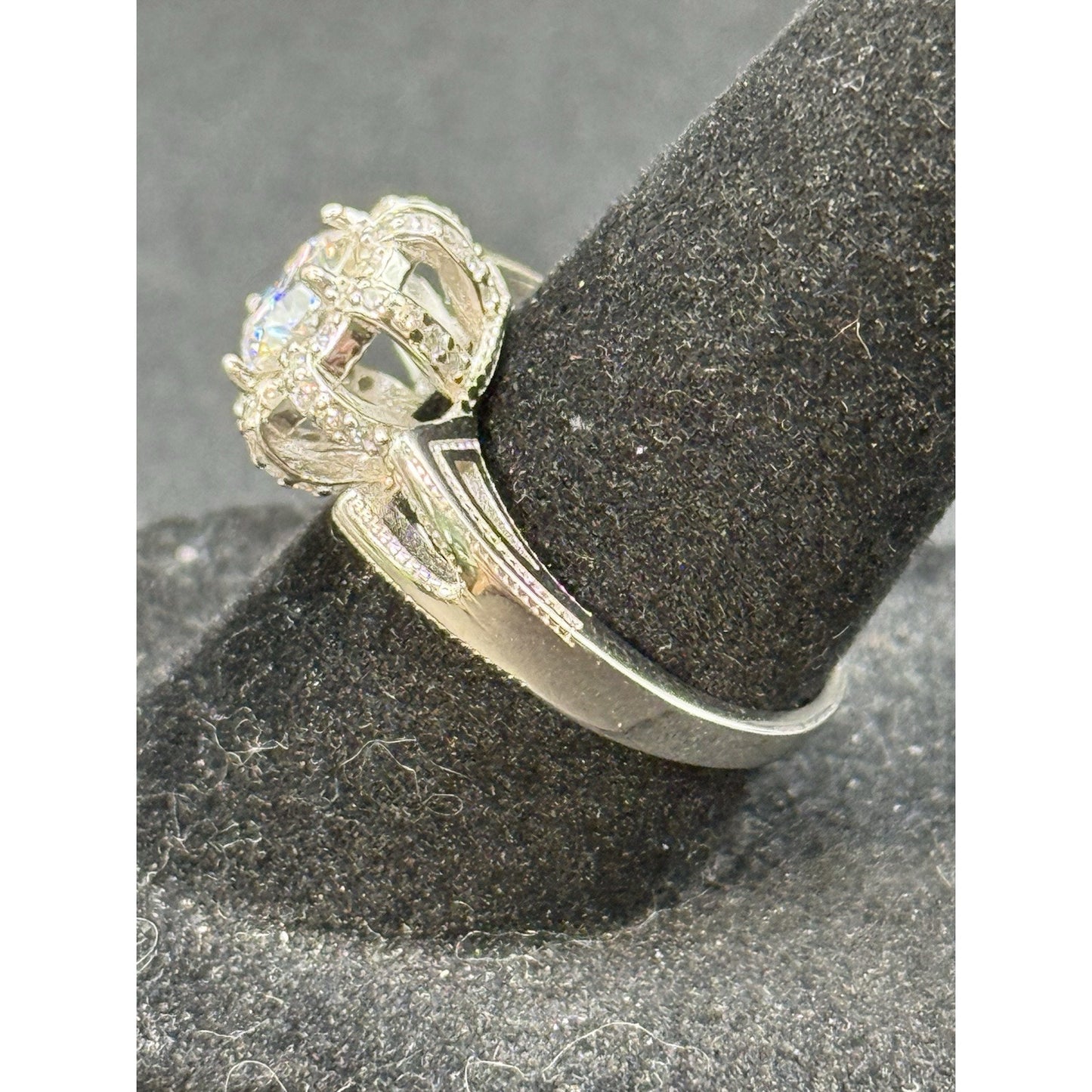 New Condition Sterling Silver Moissanite Engagement Ring Size 7.00 GRA