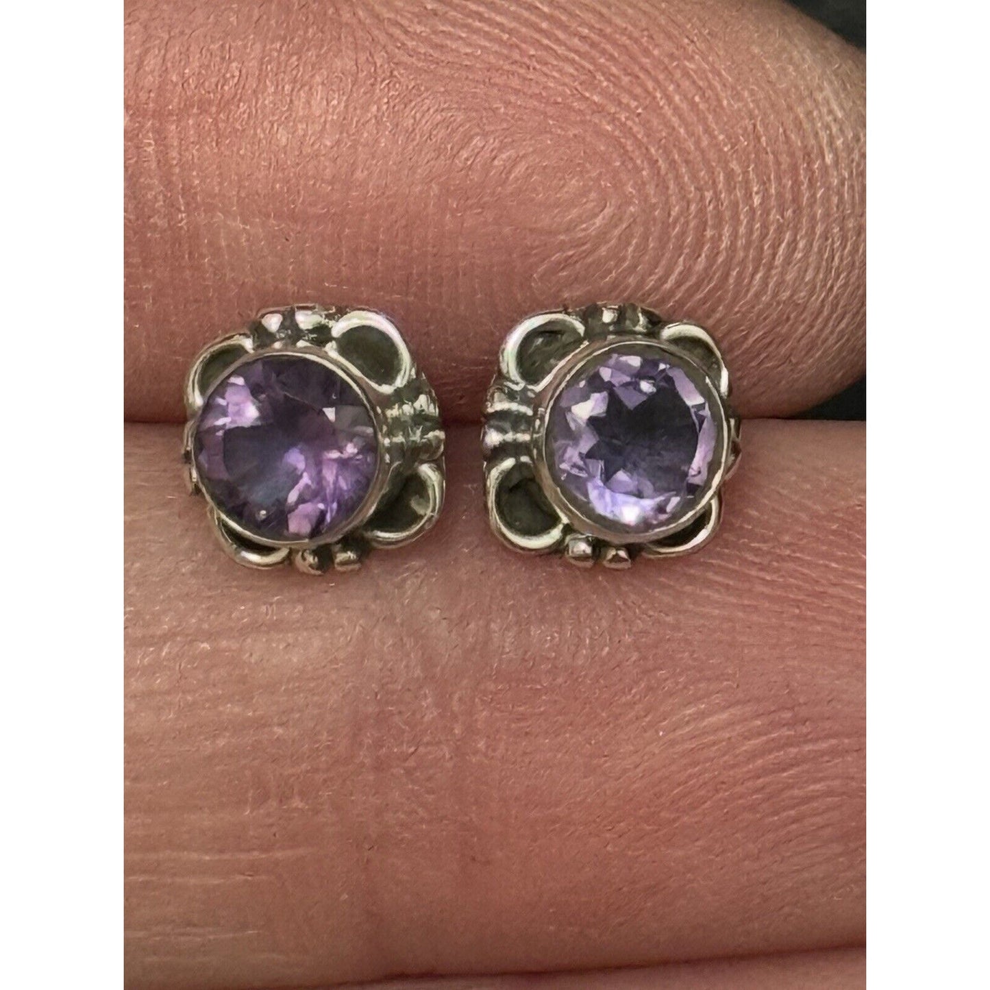 New Condition Sterling Silver Genuine Amethyst Stud Earrings 925 5MM